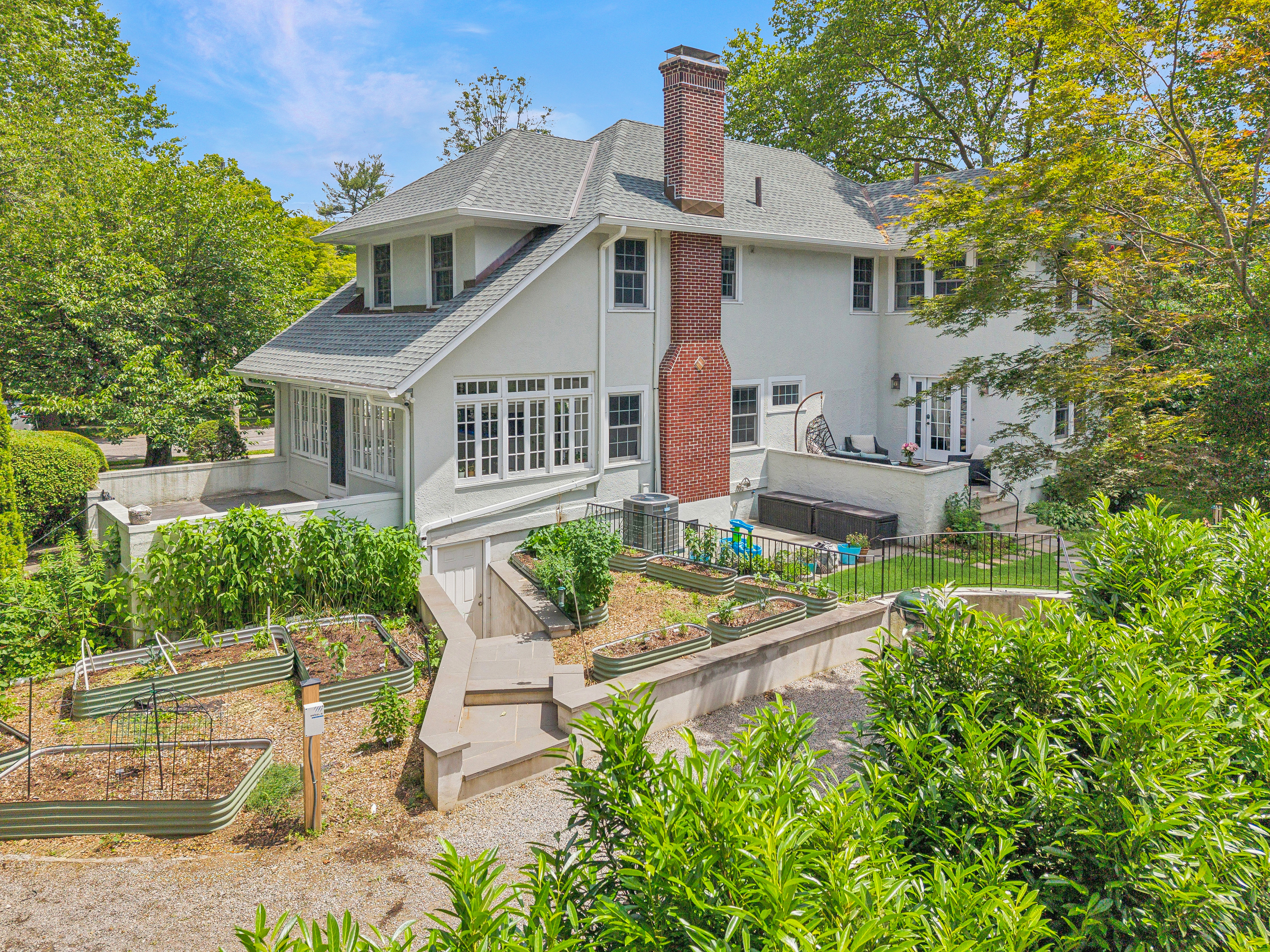  347 Highbrook Avenue - 物件實景