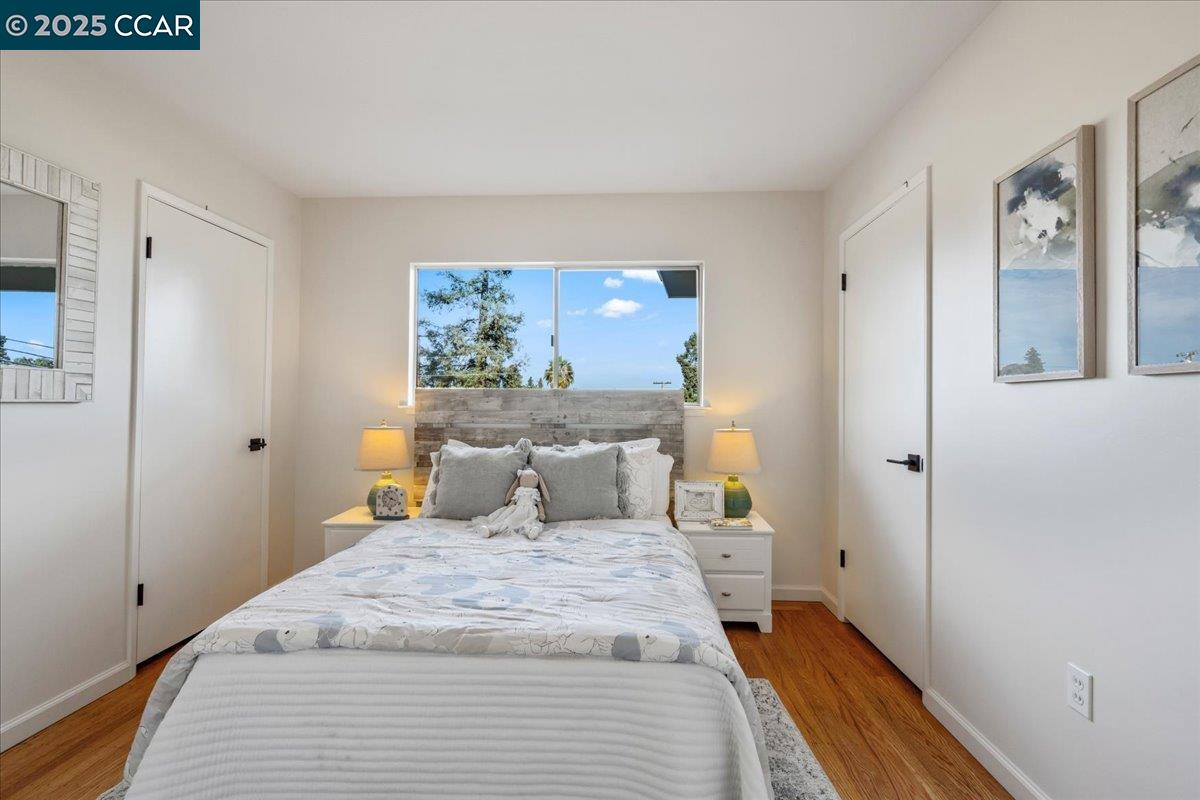 Redwood City, California, 94062, United States, 4 Bedrooms Bedrooms, ,3 BathroomsBathrooms,Residential,For Sale,1989163