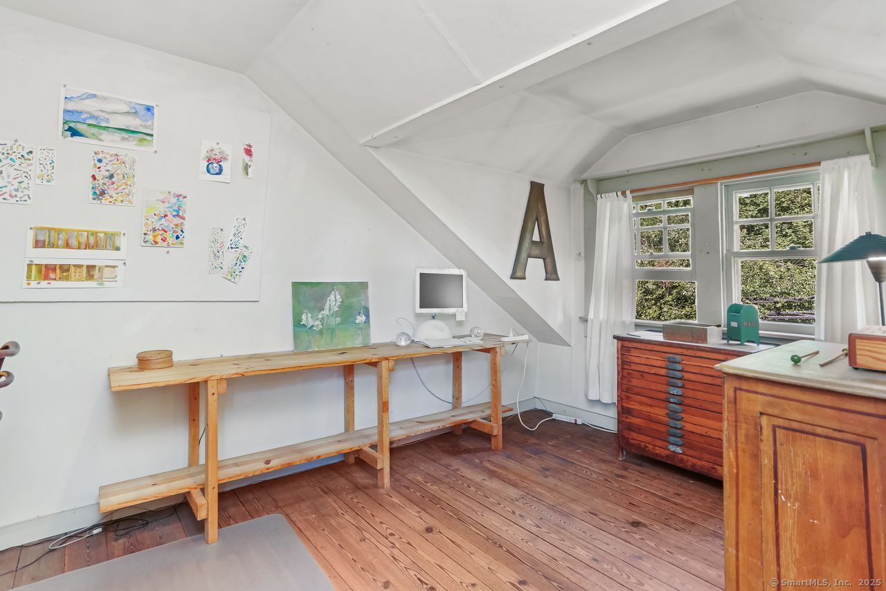 Westport, Connecticut, 06880, United States, 4 Bedrooms Bedrooms, ,3 BathroomsBathrooms,Residential,For Sale,1994602