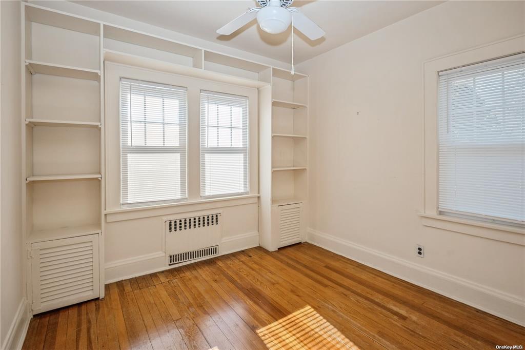 Rockville Centre, New York, 11570, United States, 3 Bedrooms Bedrooms, ,2 BathroomsBathrooms,Residential,For Sale,1937089