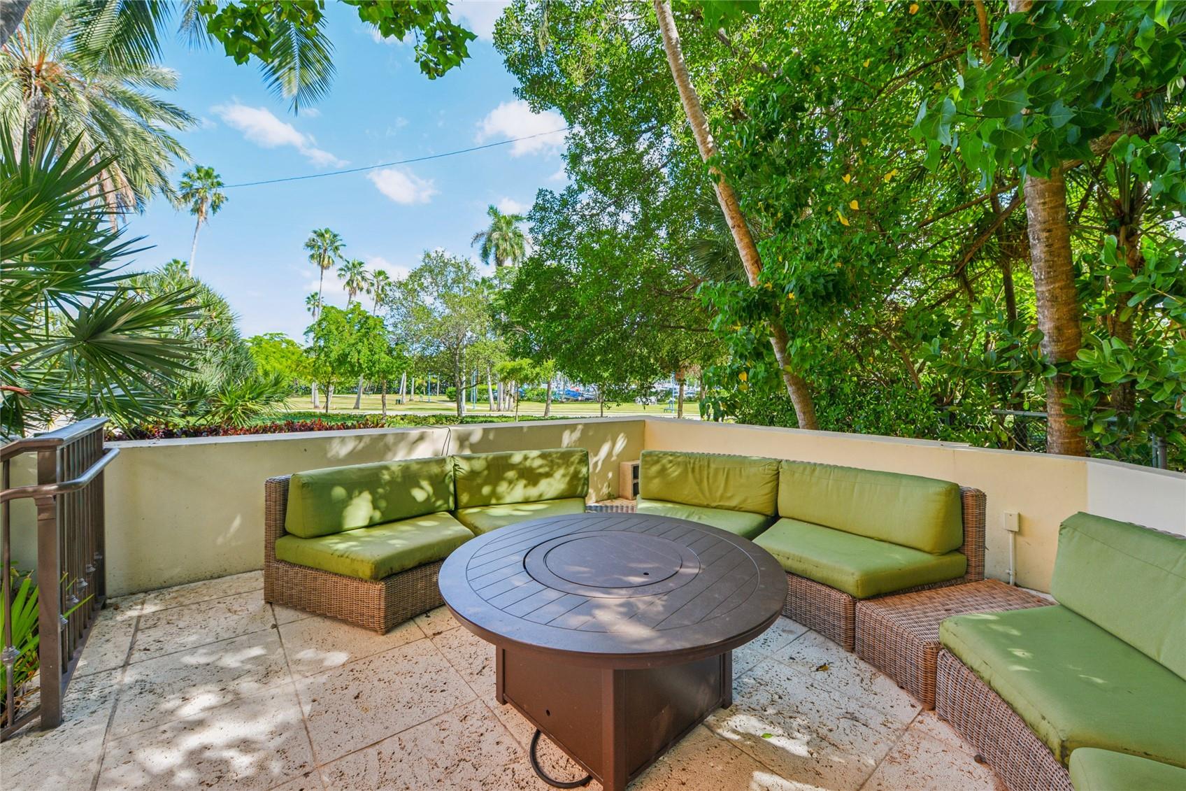 Miami, Florida, 33133, United States, 1 Bedroom Bedrooms, ,1 BathroomBathrooms,Residential,For Sale,1985715