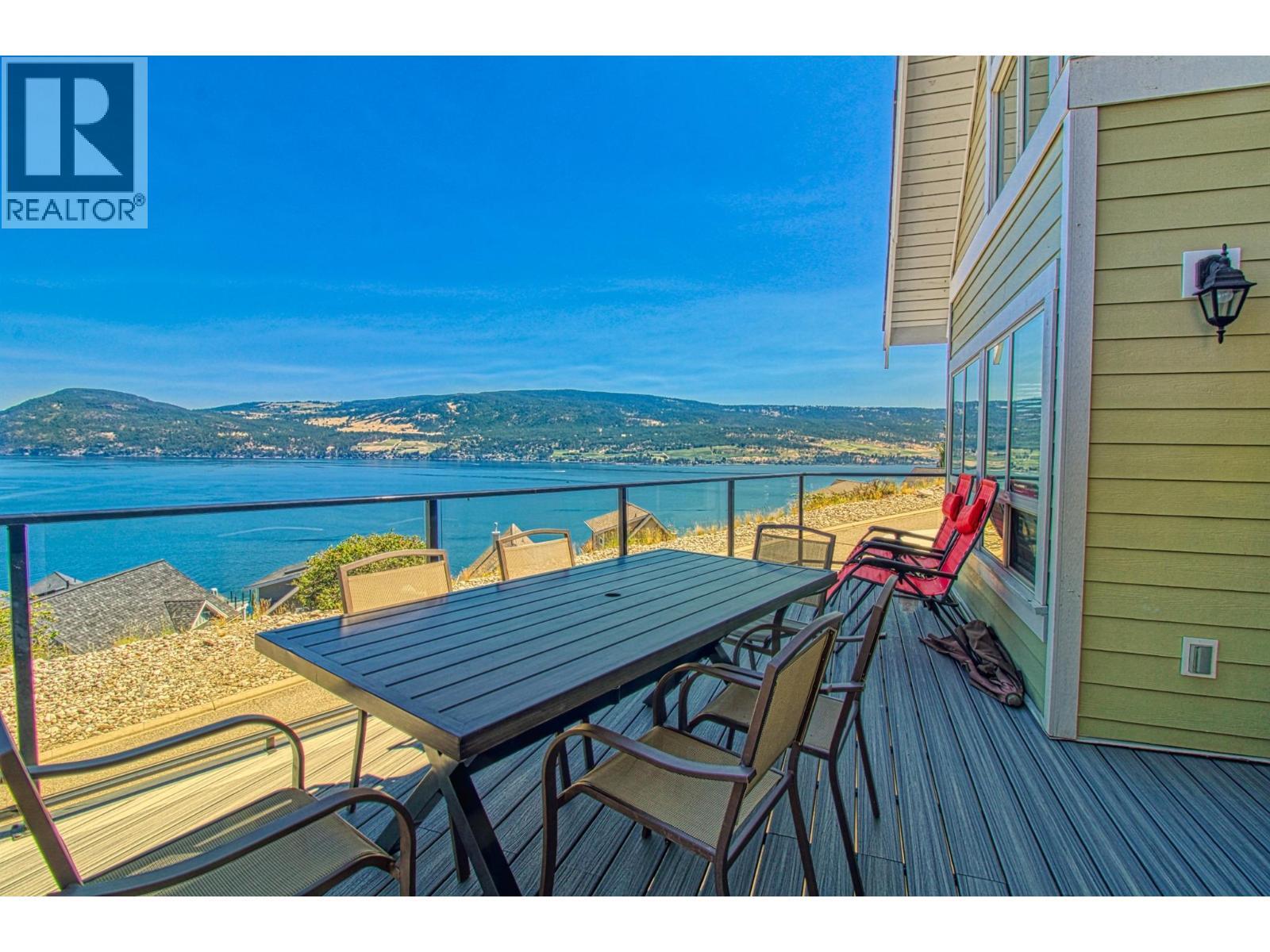 KELOWNA, British Columbia, V1Z 3R8, CA, 3 Bedrooms Bedrooms, ,2 BathroomsBathrooms,Residential,For Sale,1950768