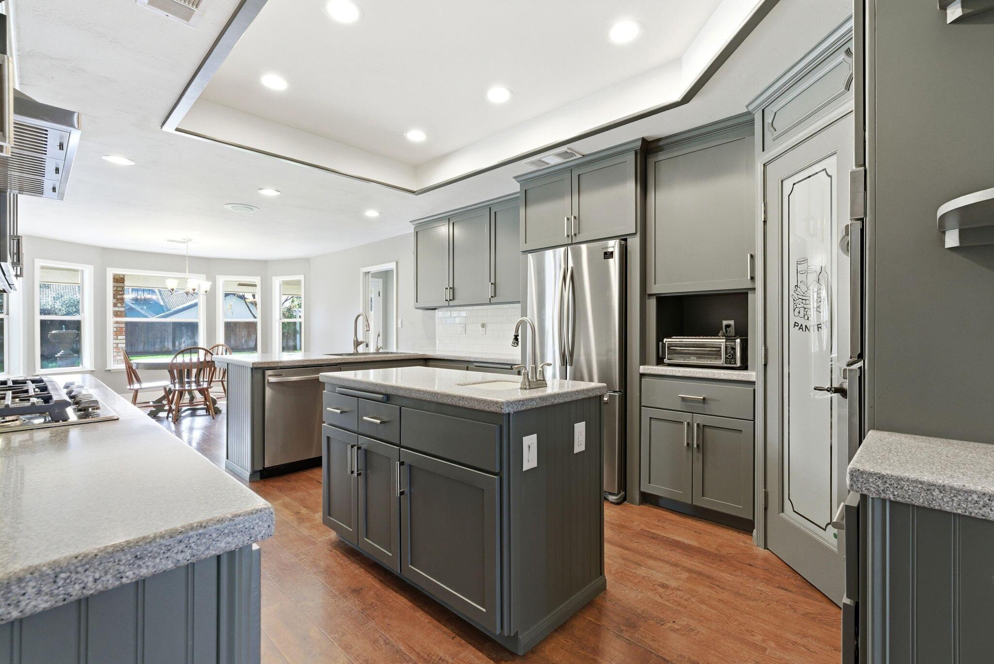 Bakersfield, California, 93314, United States, 4 Bedrooms Bedrooms, ,3 BathroomsBathrooms,Residential,For Sale,1996652