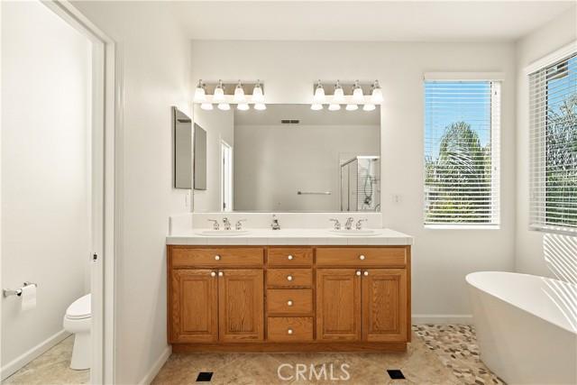 Chowchilla, California, 93610, United States, 5 Bedrooms Bedrooms, ,4 BathroomsBathrooms,Residential,For Sale,2010334