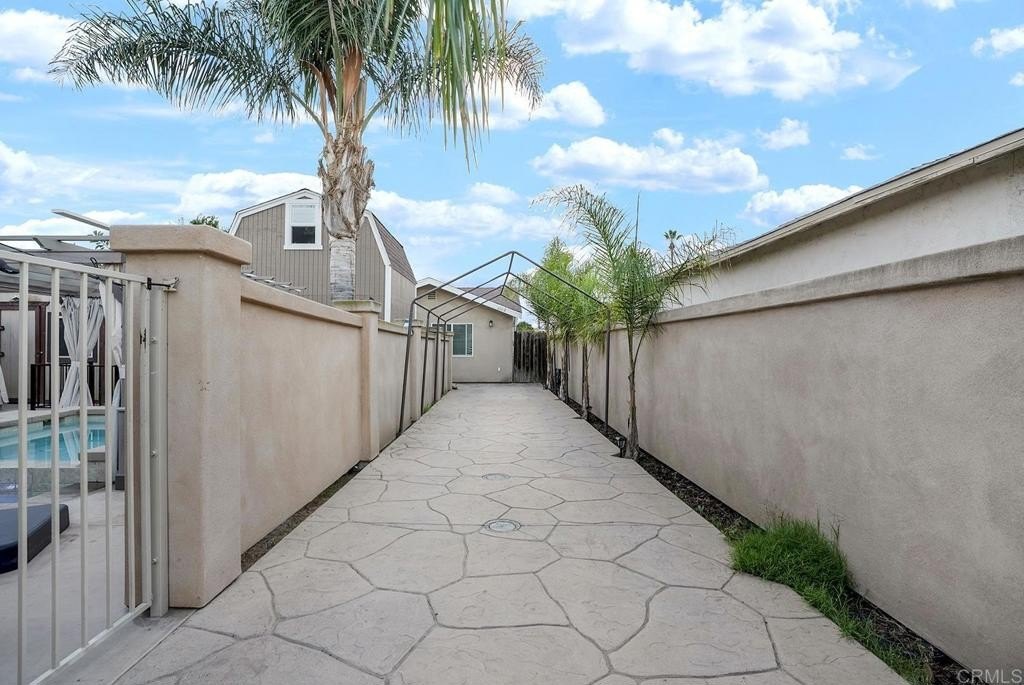 Chula Vista, California, 91911, United States, 10 Bedrooms Bedrooms, ,Residential,For Sale,1991347