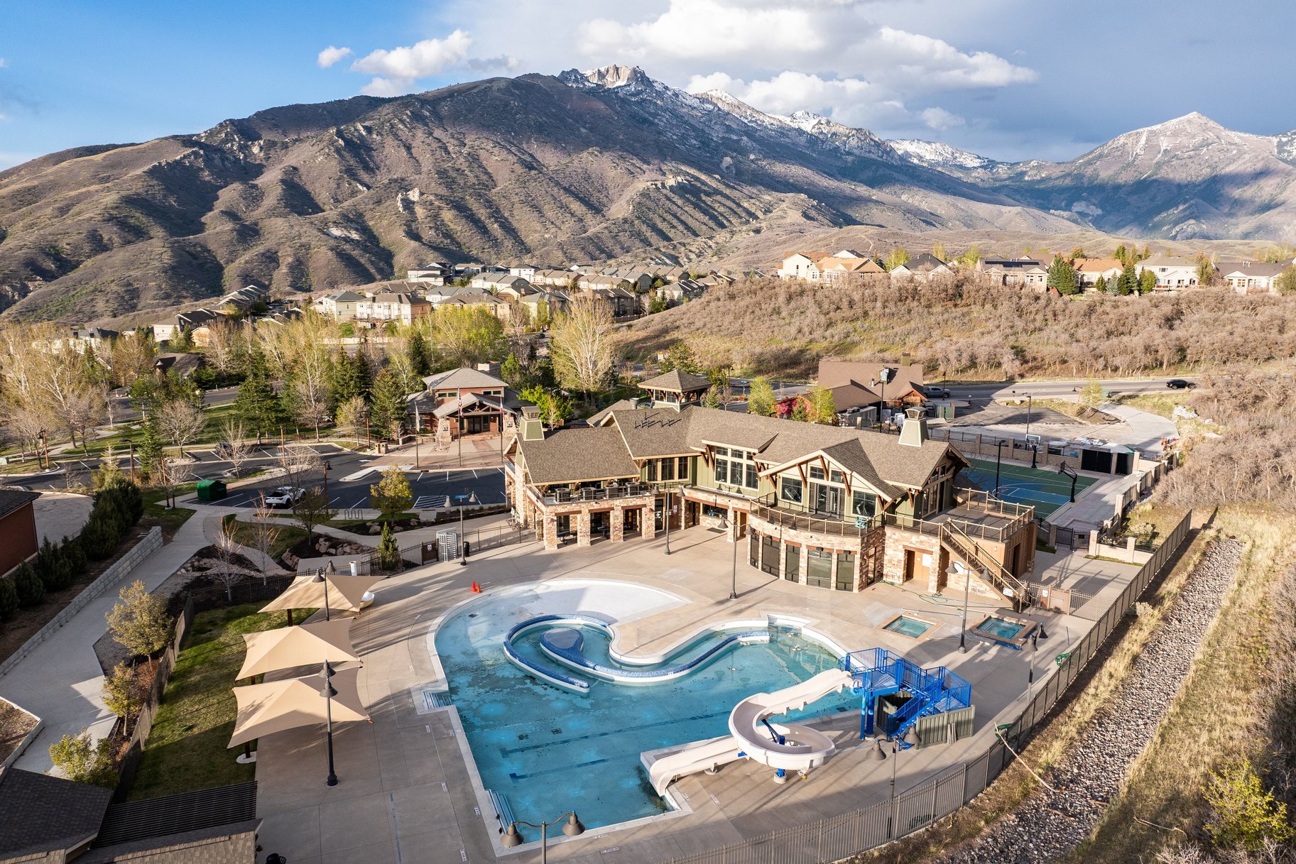  Peaceful Mountain Living with Amenities That Impress - 物件實景