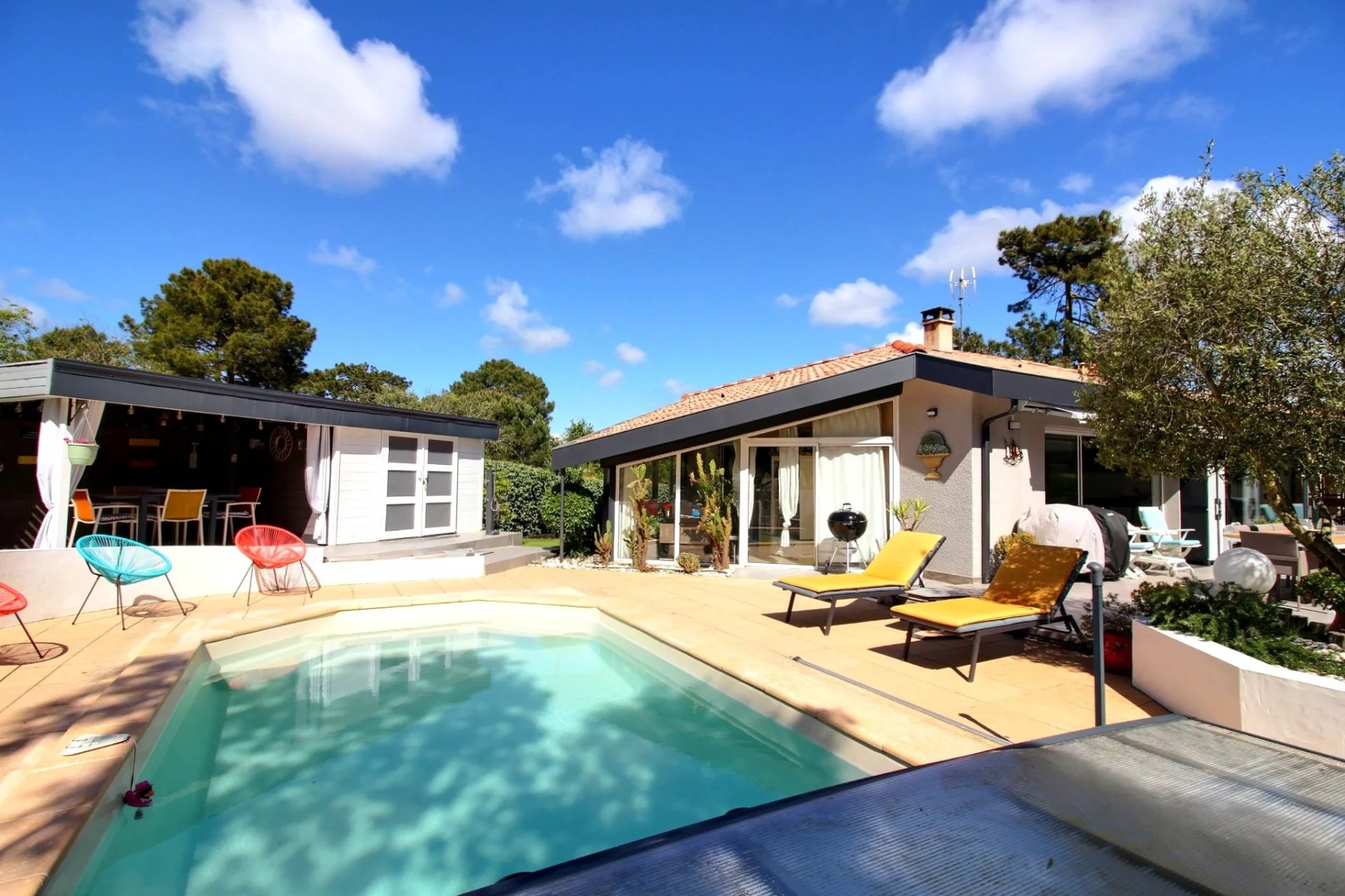 La Teste-de-Buch, New Aquitaine, 33260, FR, 4 Bedrooms Bedrooms, ,3 BathroomsBathrooms,Residential,For Sale,1779202