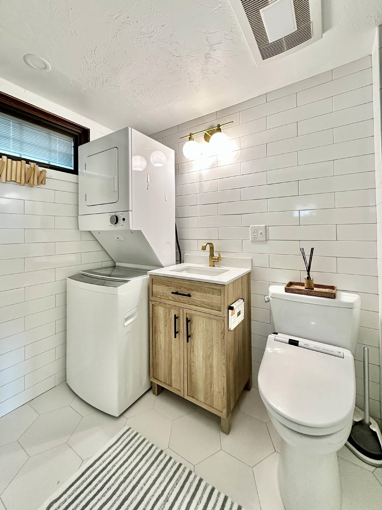 Bristol, New Hampshire, 03222, United States, 2 Bedrooms Bedrooms, ,Residential,For Sale,1933132