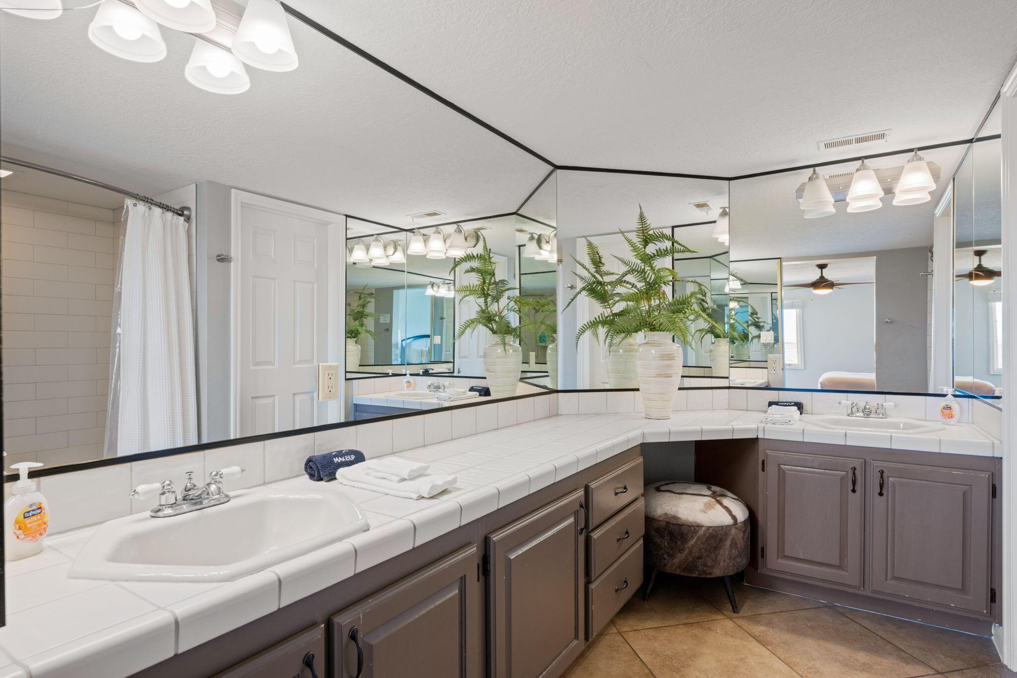 St George, Utah, 84770, United States, 4 Bedrooms Bedrooms, ,2 BathroomsBathrooms,Residential,For Sale,1977584