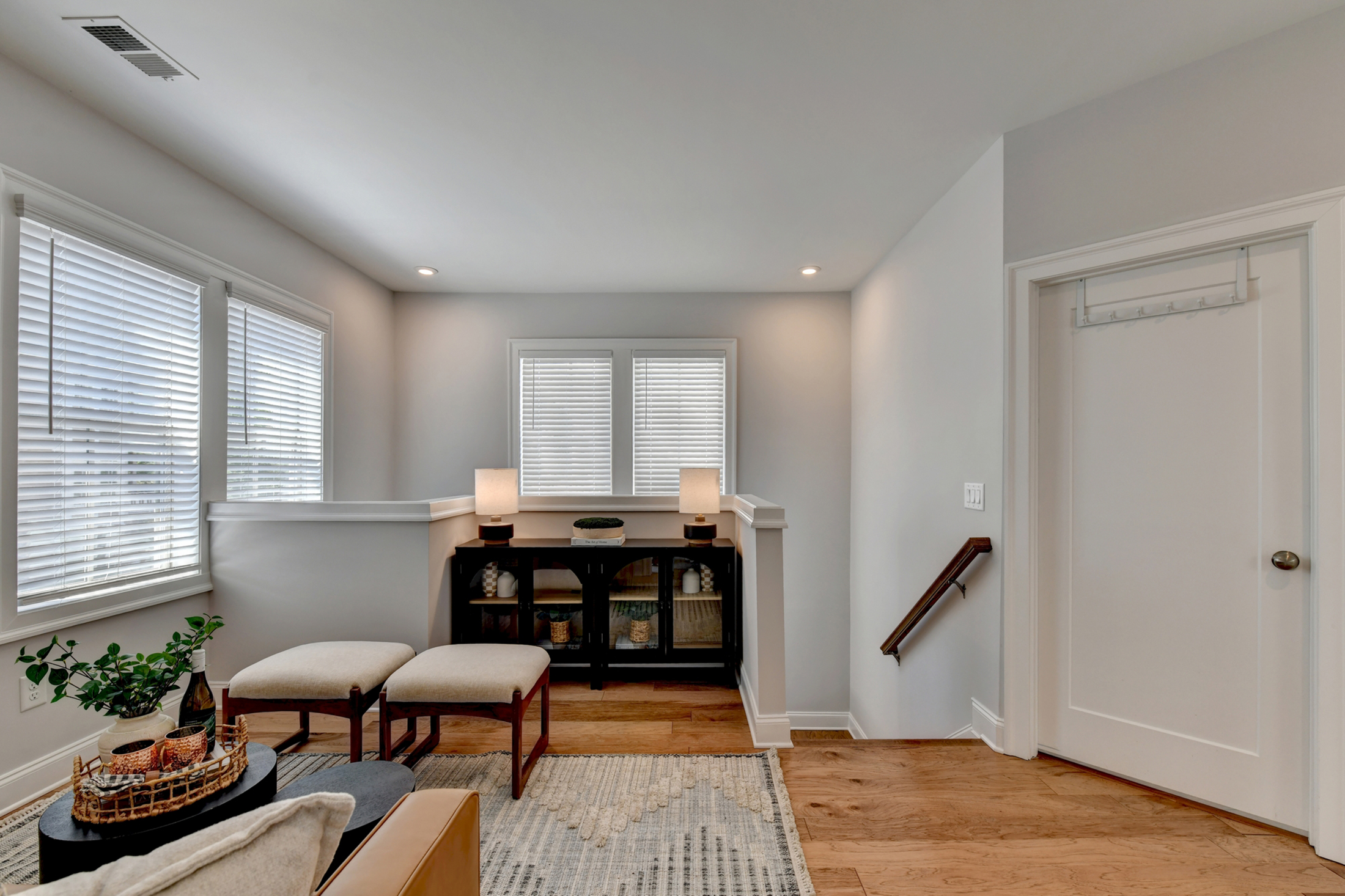  Thoughtfully Designed Milton Home Offers Low-maintenance Living - 物件實景