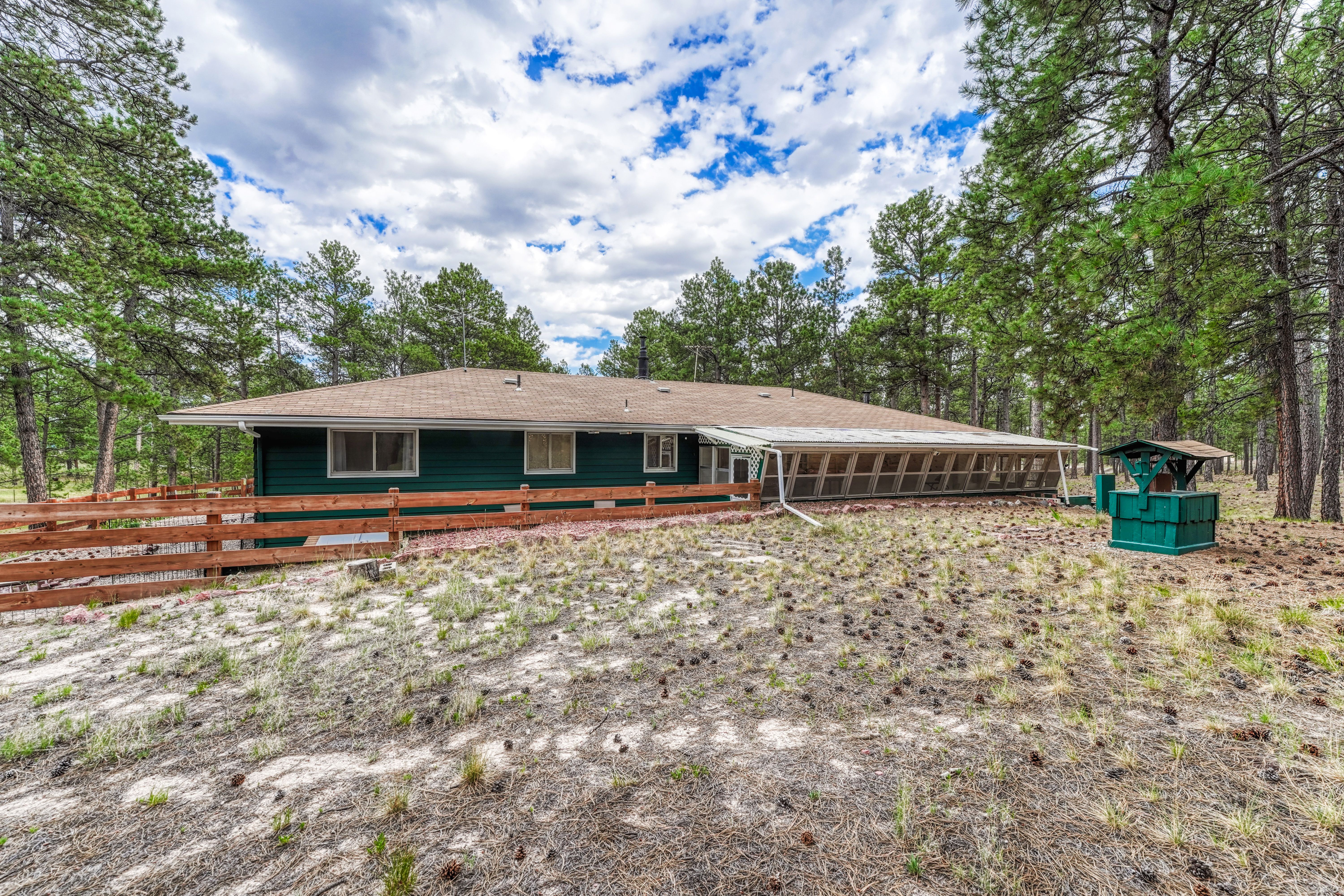  Meticulously maintained ranch-style home in sought-after Black Forest - 物件實景
