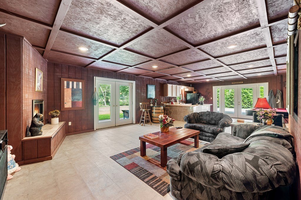 Hayesville, North Carolina, 28904, United States, 3 Bedrooms Bedrooms, ,4 BathroomsBathrooms,Residential,For Sale,1909515