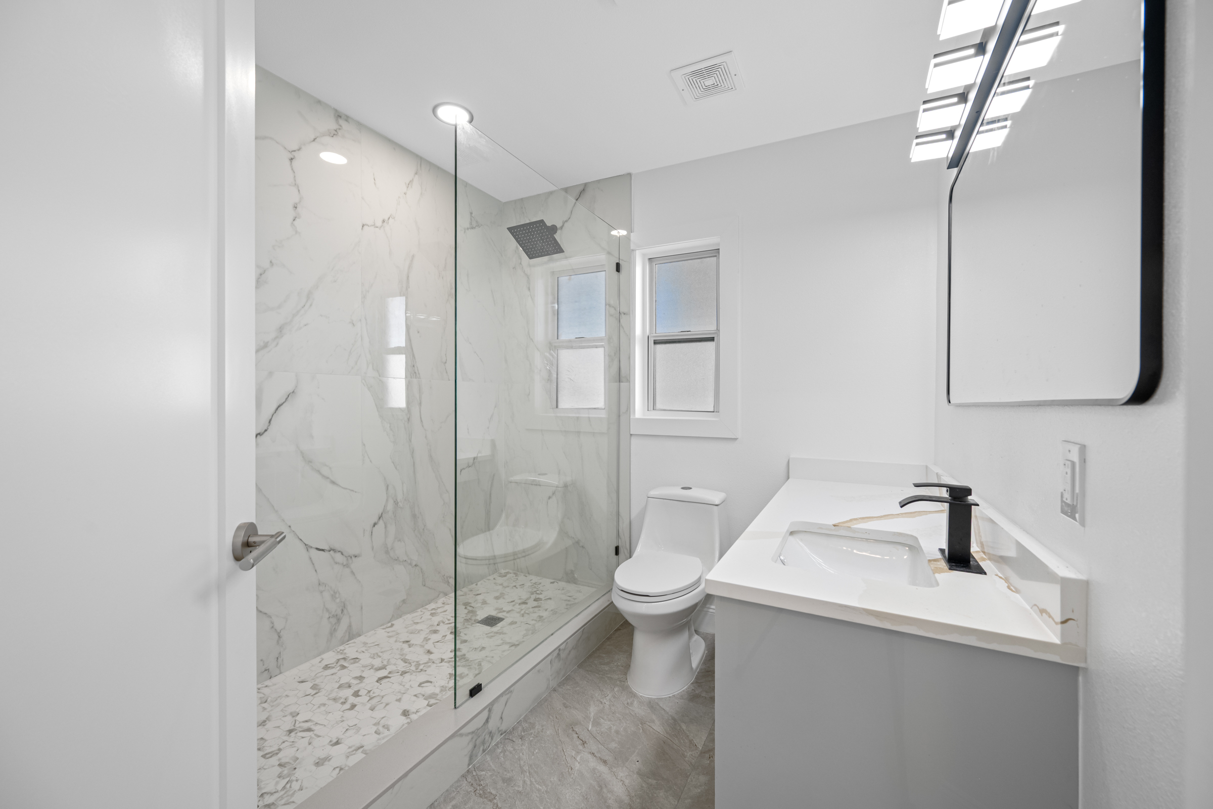 St Petersburg, Florida, 33707, United States, 3 Bedrooms Bedrooms, ,3 BathroomsBathrooms,Residential,For Sale,2017705