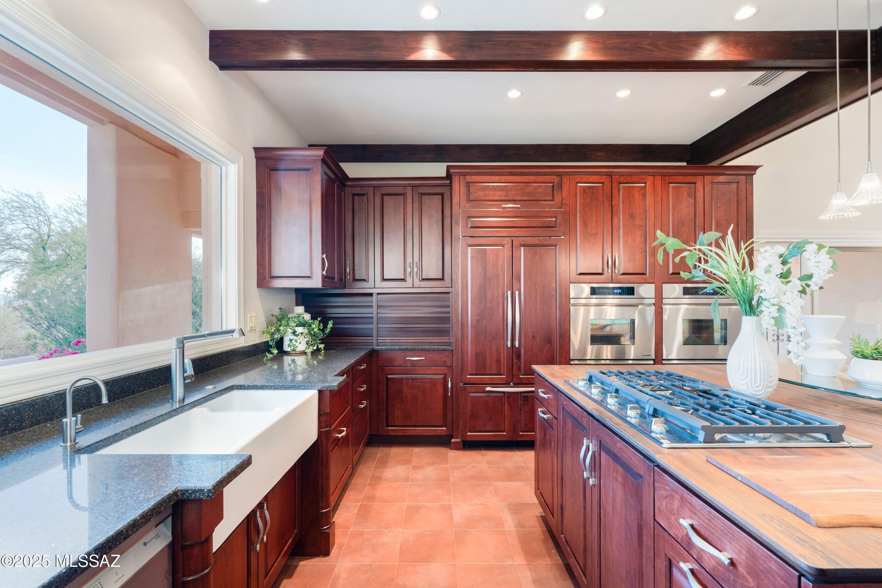 Tucson, Arizona, 85718, United States, 4 Bedrooms Bedrooms, ,4 BathroomsBathrooms,Residential,For Sale,1837380