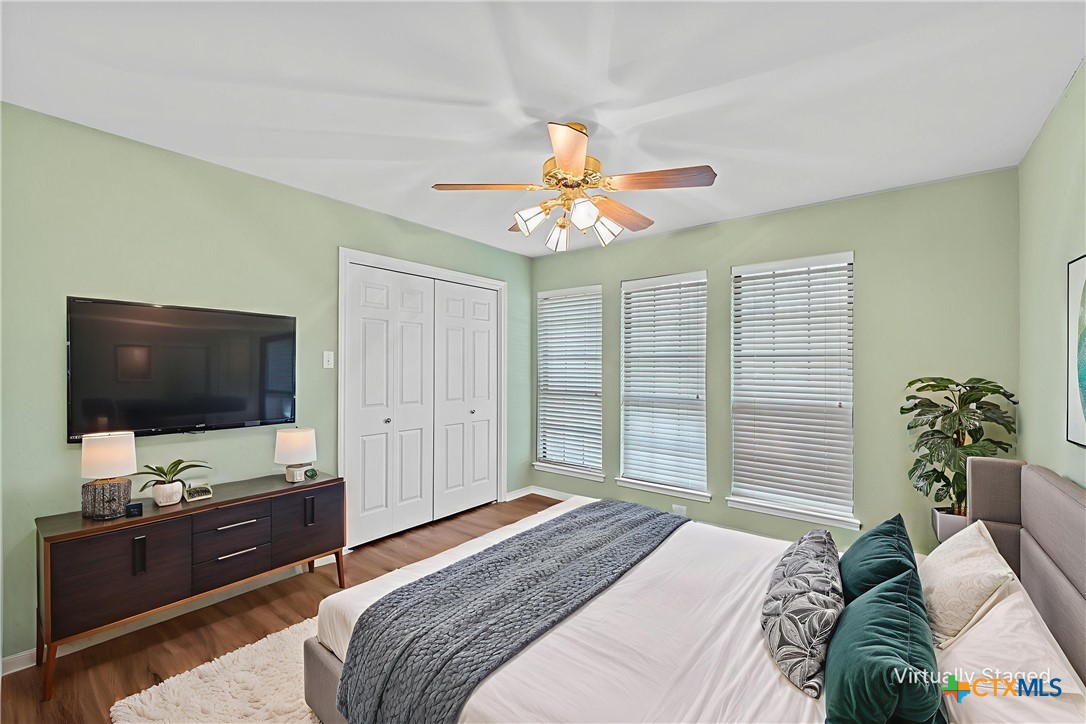 Woodway, Texas, 76712, United States, 5 Bedrooms Bedrooms, ,3 BathroomsBathrooms,Residential,For Sale,1988049