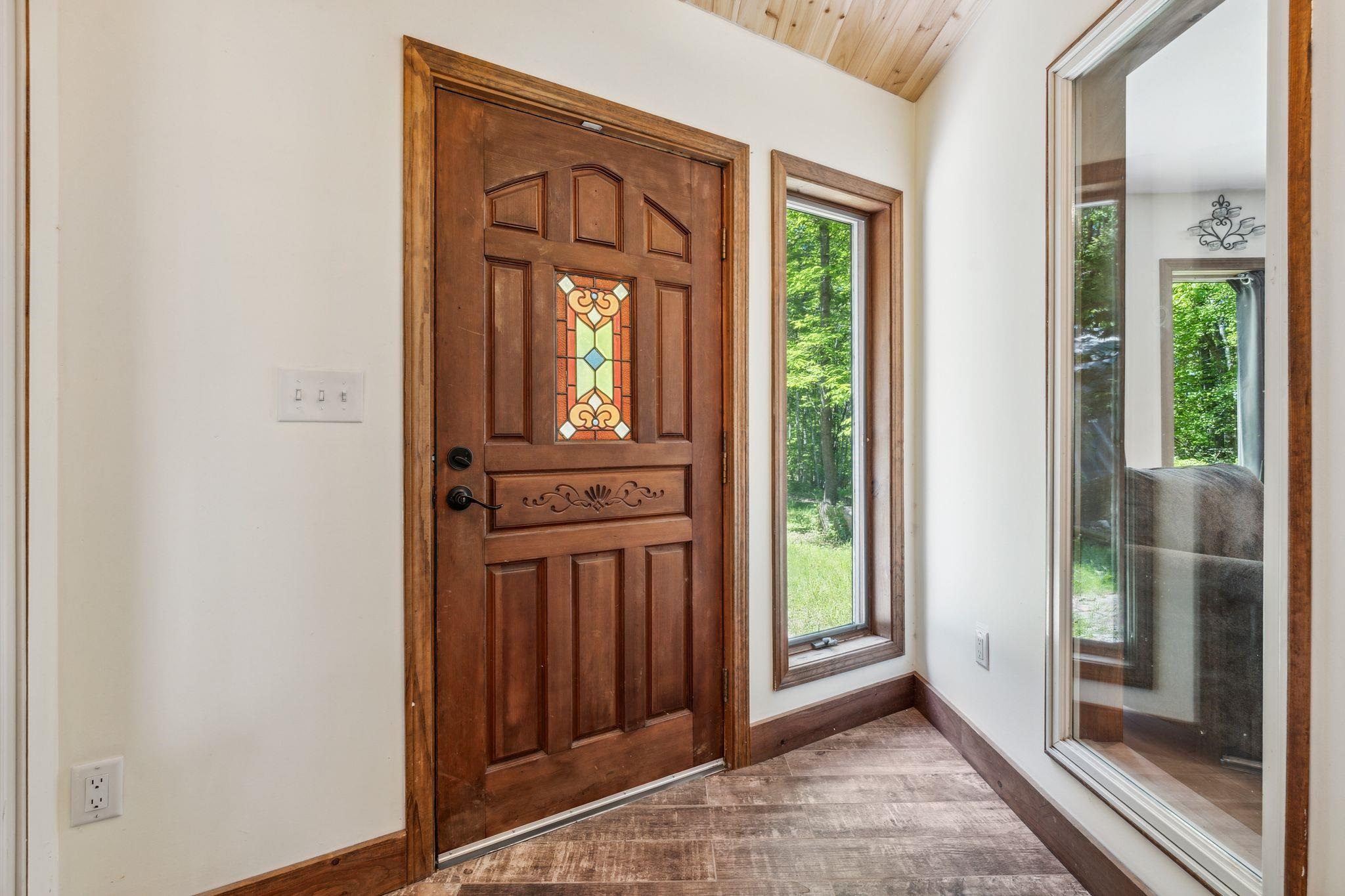 Newbury, New Hampshire, 03255, United States, 3 Bedrooms Bedrooms, ,2 BathroomsBathrooms,Residential,For Sale,1847258