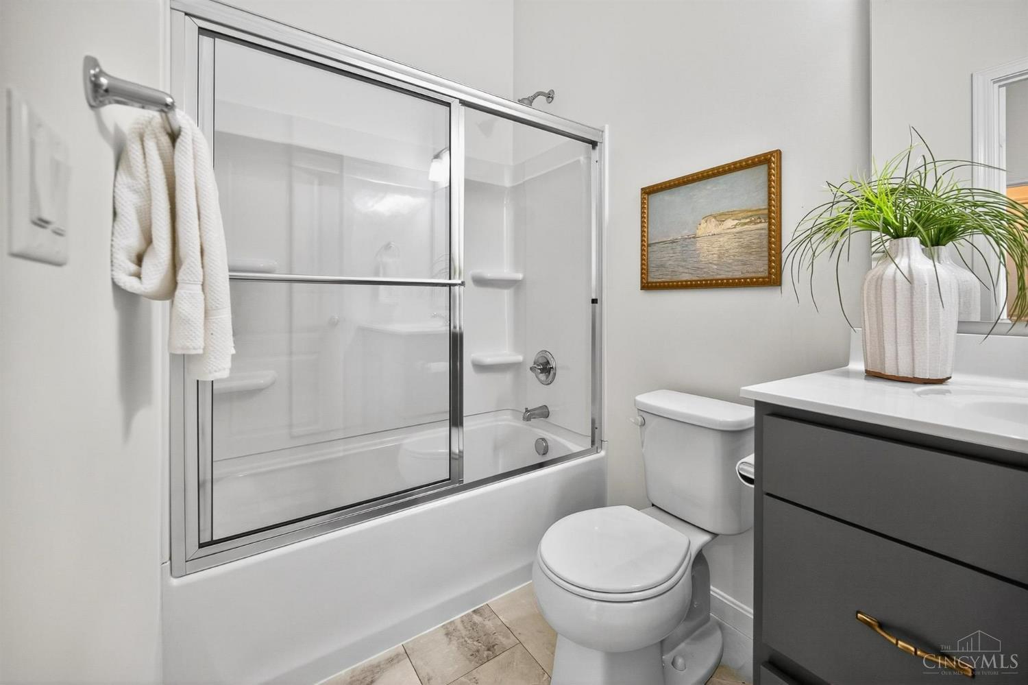 Turtle Creek Twp, Ohio, 45036, United States, 5 Bedrooms Bedrooms, ,4 BathroomsBathrooms,Residential,For Sale,1890162