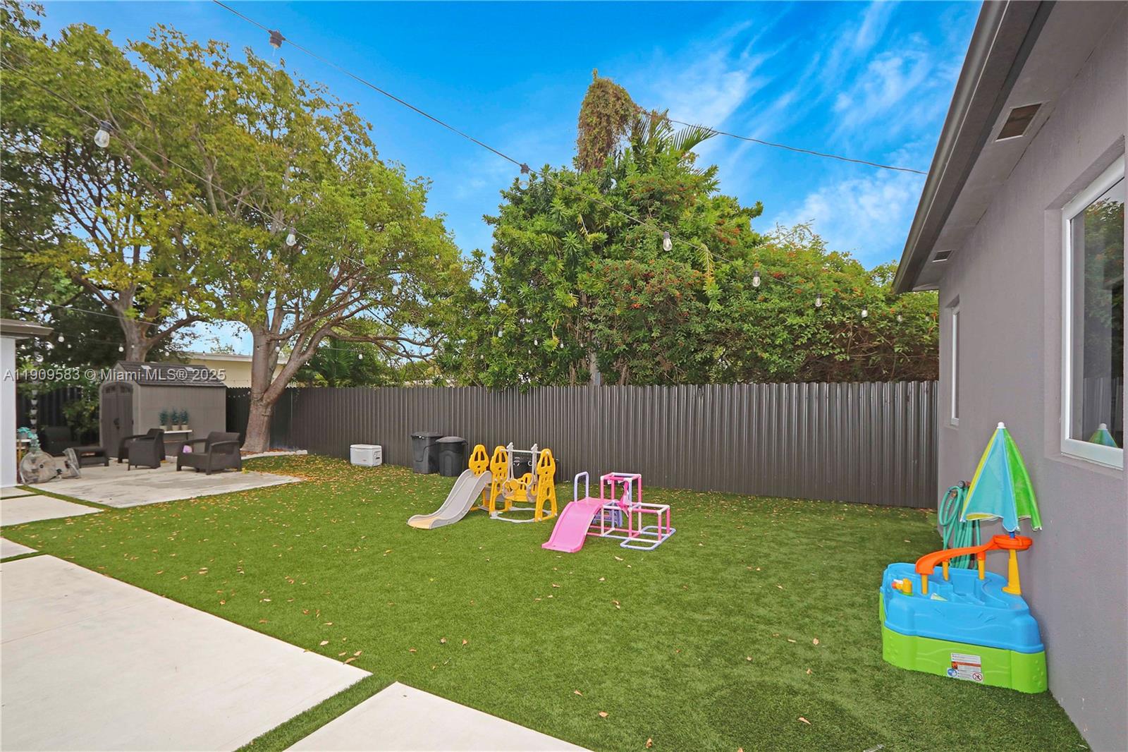 Miami, Florida, 33155, United States, 4 Bedrooms Bedrooms, ,4 BathroomsBathrooms,Residential,For Sale,1987905