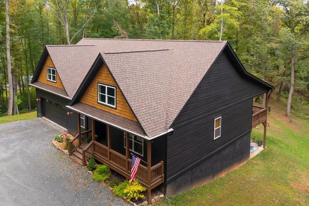 Hayesville, North Carolina, 28904, United States, 3 Bedrooms Bedrooms, ,3 BathroomsBathrooms,Residential,For Sale,1872419