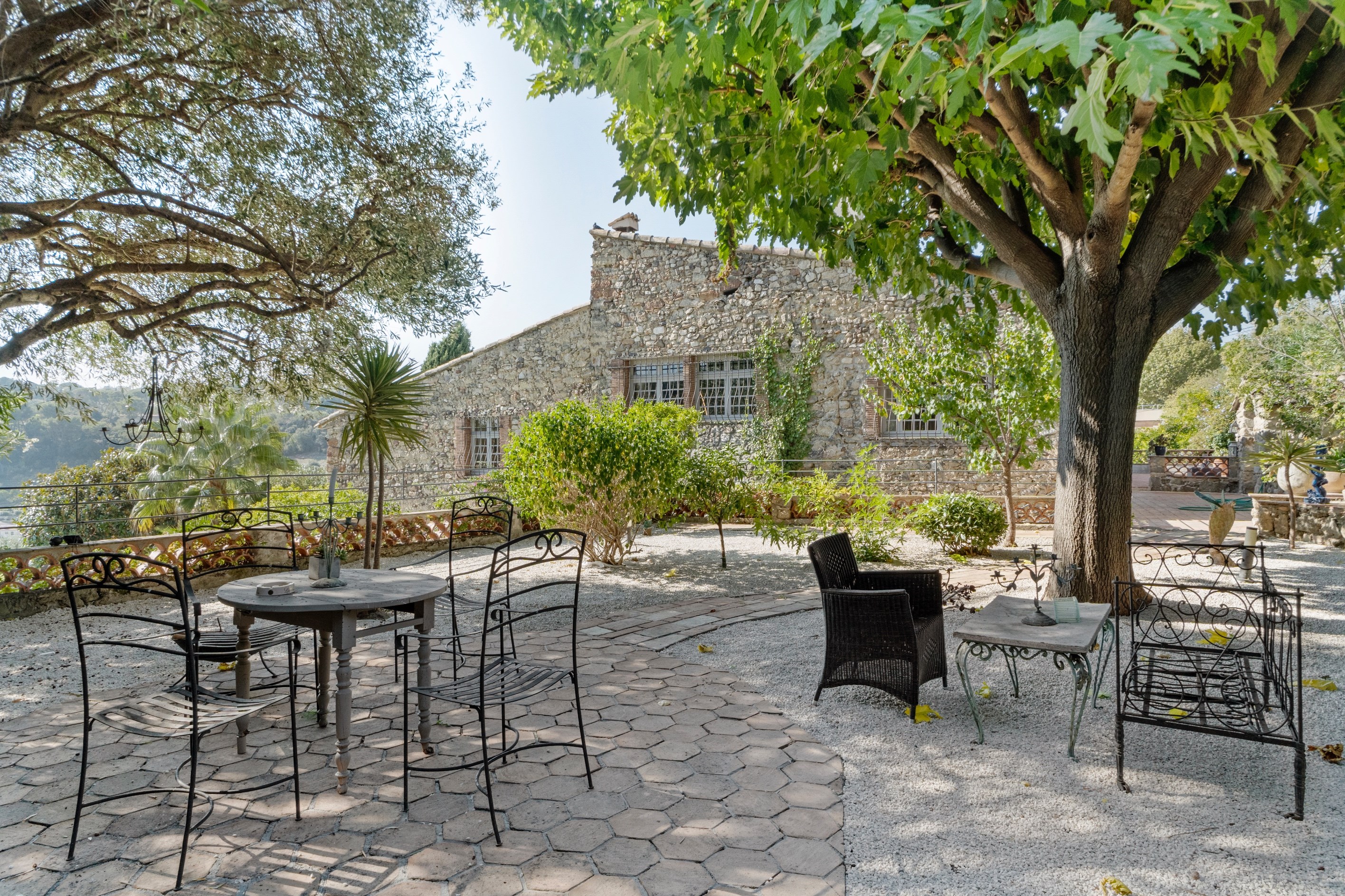  Exceptional stone bastide in Biot with pool and sea views - 物件實景