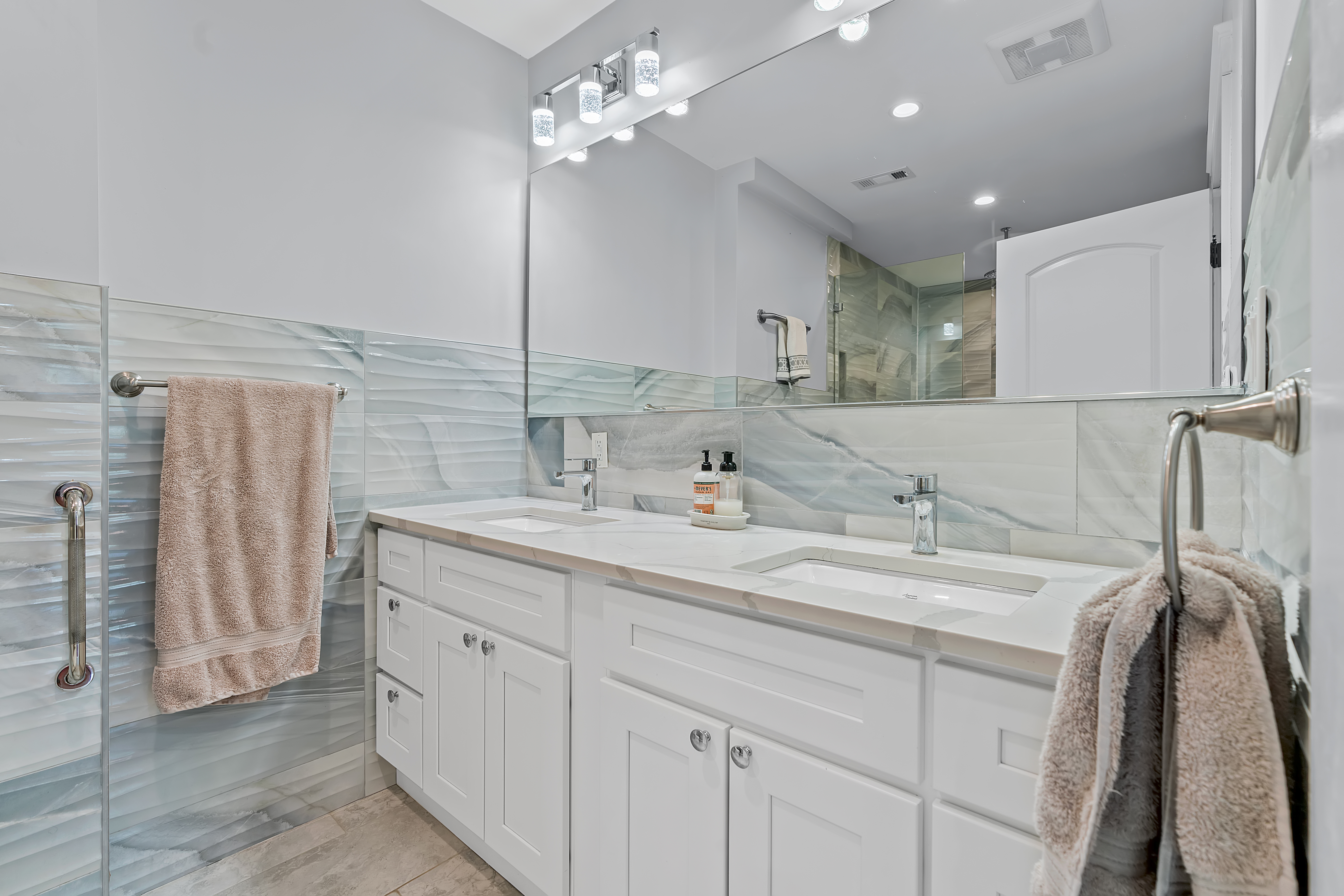  604 Dover Road, Westwood, MA, 02090 - 物件實景