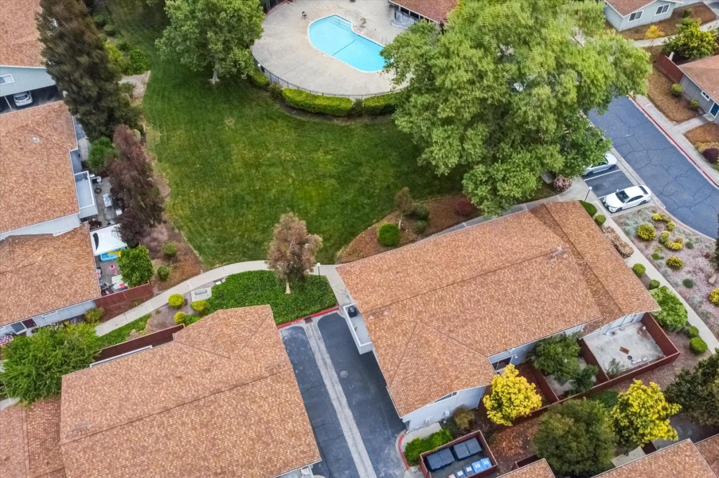 Sunnyvale, California, 94086, United States, 3 Bedrooms Bedrooms, ,2 BathroomsBathrooms,Residential,For Sale,1847517