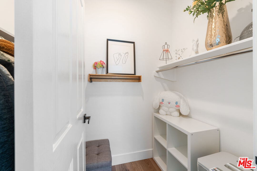 Malibu, California, 90265, United States, 3 Bedrooms Bedrooms, ,3 BathroomsBathrooms,Residential,For Sale,1850176