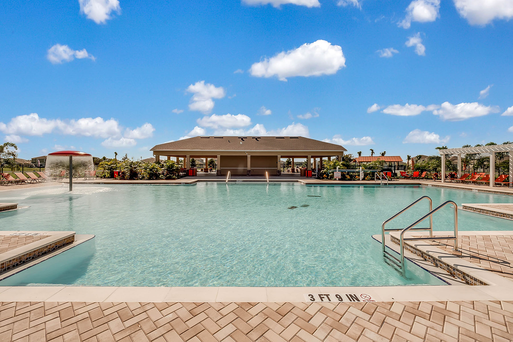  DAVENPORT - 物件實景