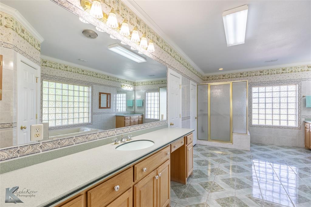 Abilene, Texas, 79602, United States, 3 Bedrooms Bedrooms, ,2 BathroomsBathrooms,Residential,For Sale,1848196