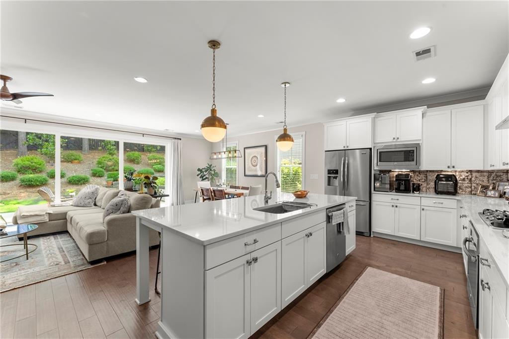 Woodstock, Georgia, 30188, United States, 3 Bedrooms Bedrooms, ,3 BathroomsBathrooms,Residential,For Sale,1923808