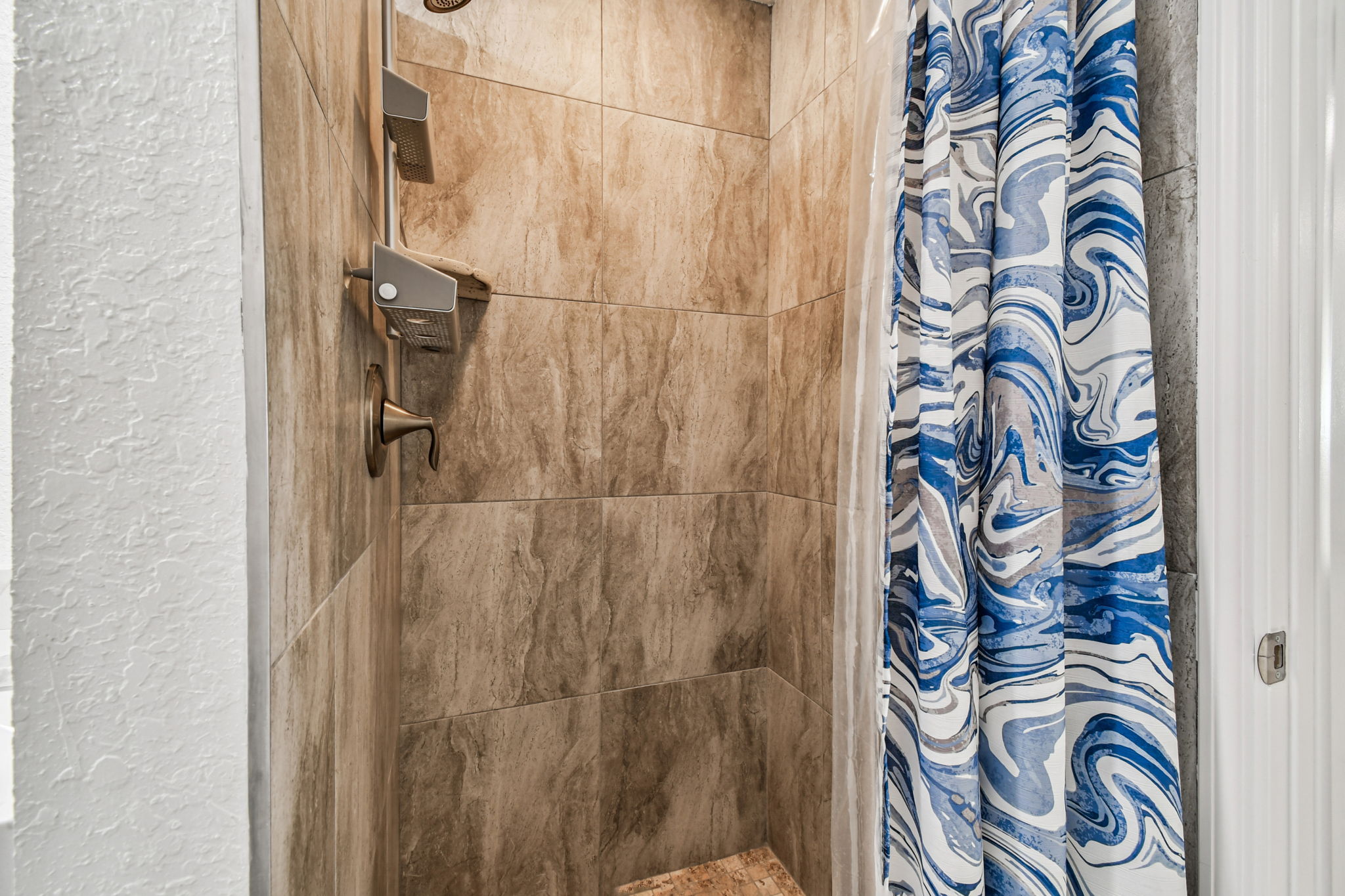 Madeira Beach, Florida, 33708, United States, 6 Bedrooms Bedrooms, ,6 BathroomsBathrooms,Residential,For Sale,1975666