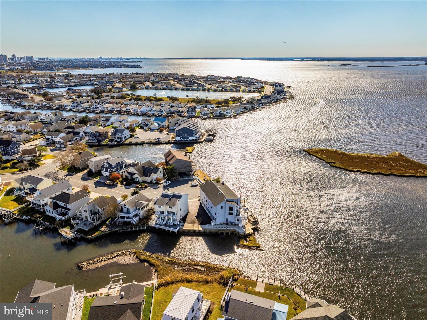 Ocean City, Maryland, 21842, United States, 3 Bedrooms Bedrooms, ,4 BathroomsBathrooms,Residential,For Sale,1986506