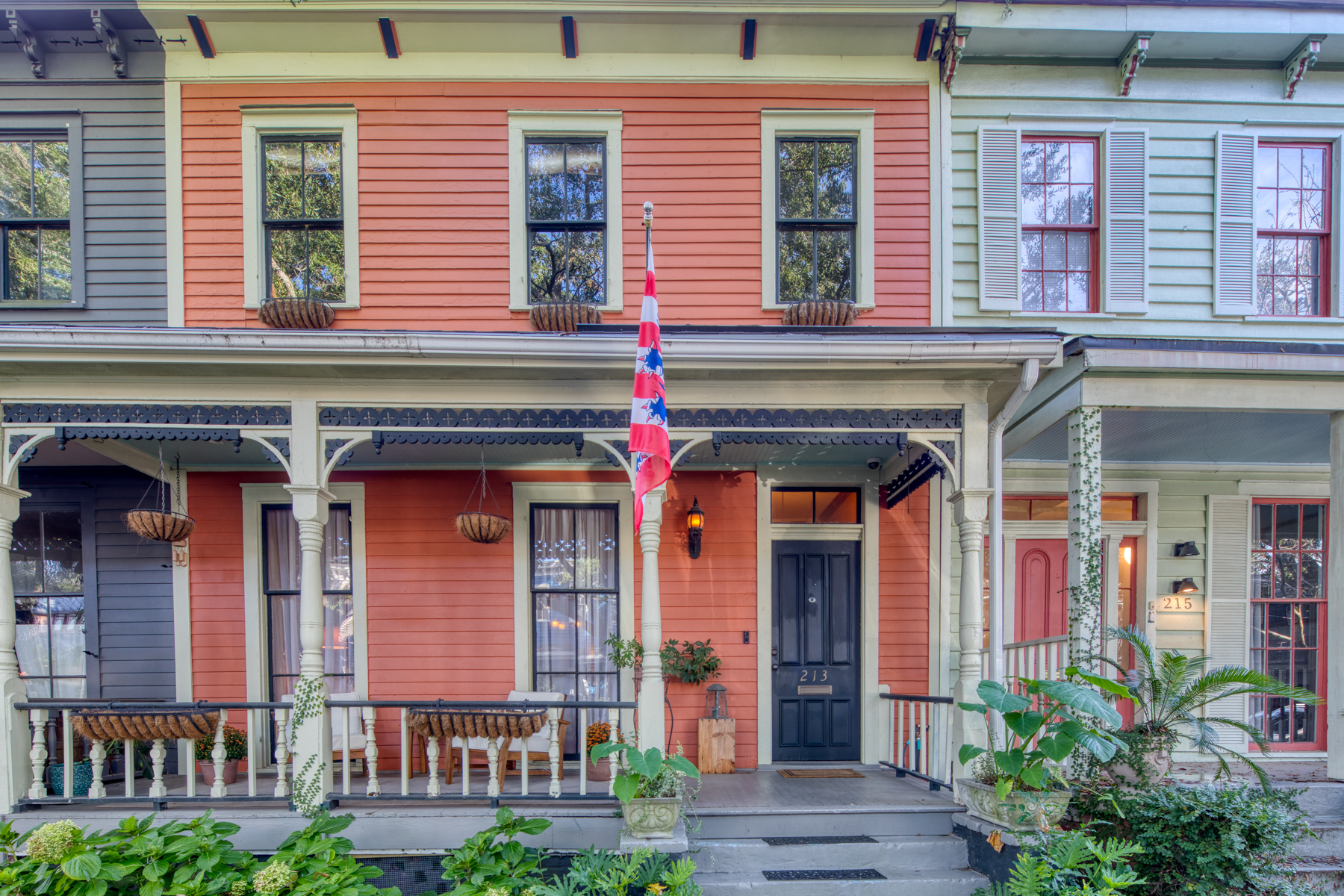  Historic Charm Meets Modern Peace of Mind in the Historic Victorian District - 物件實景