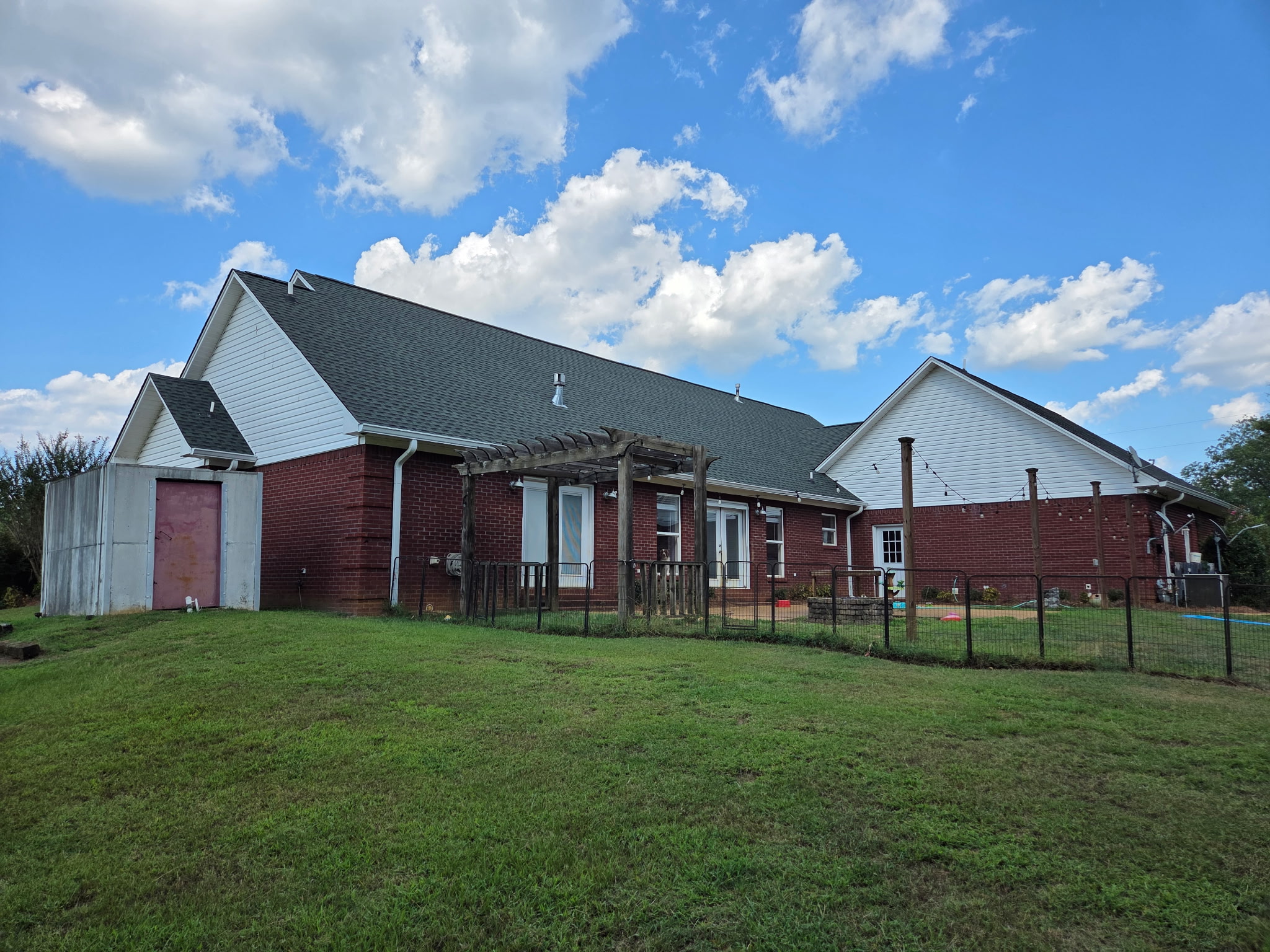 Algoma, Mississippi, 38863, United States, 4 Bedrooms Bedrooms, ,2 BathroomsBathrooms,Residential,For Sale,1928744