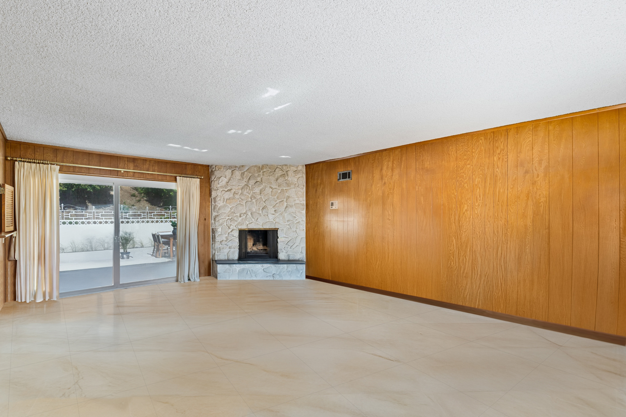  4799 Bonvue Ave - 物件實景