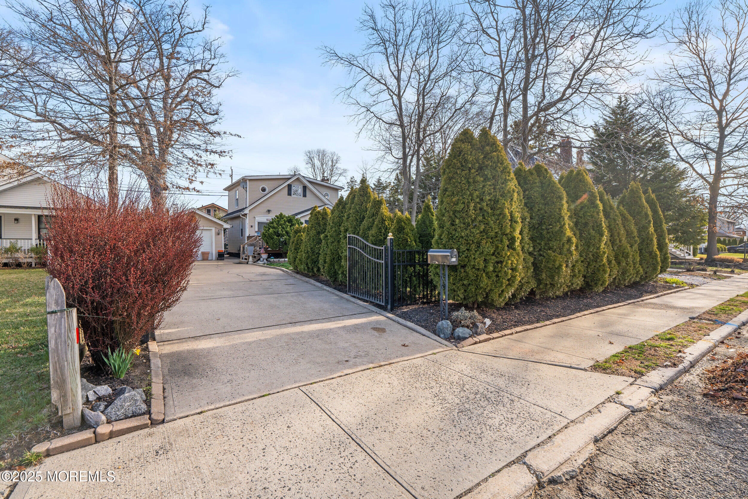 Allenhurst, New Jersey, 07711, United States, 2 Bedrooms Bedrooms, ,2 BathroomsBathrooms,Residential,For Sale,1928336