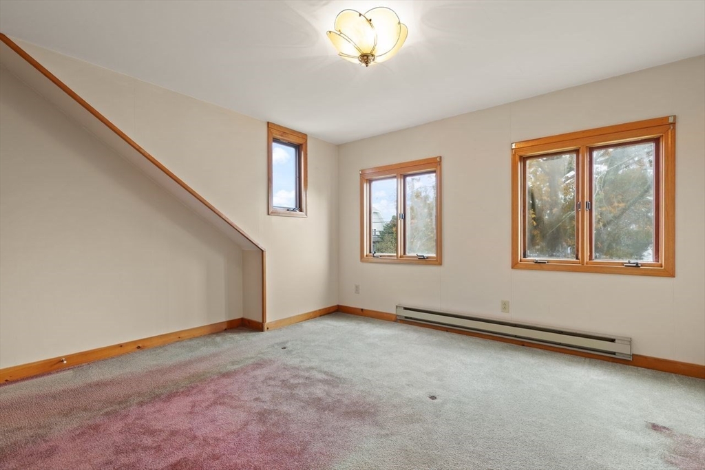 Wareham, Massachusetts, 02571, United States, 5 Bedrooms Bedrooms, ,3 BathroomsBathrooms,Residential,For Sale,1987680