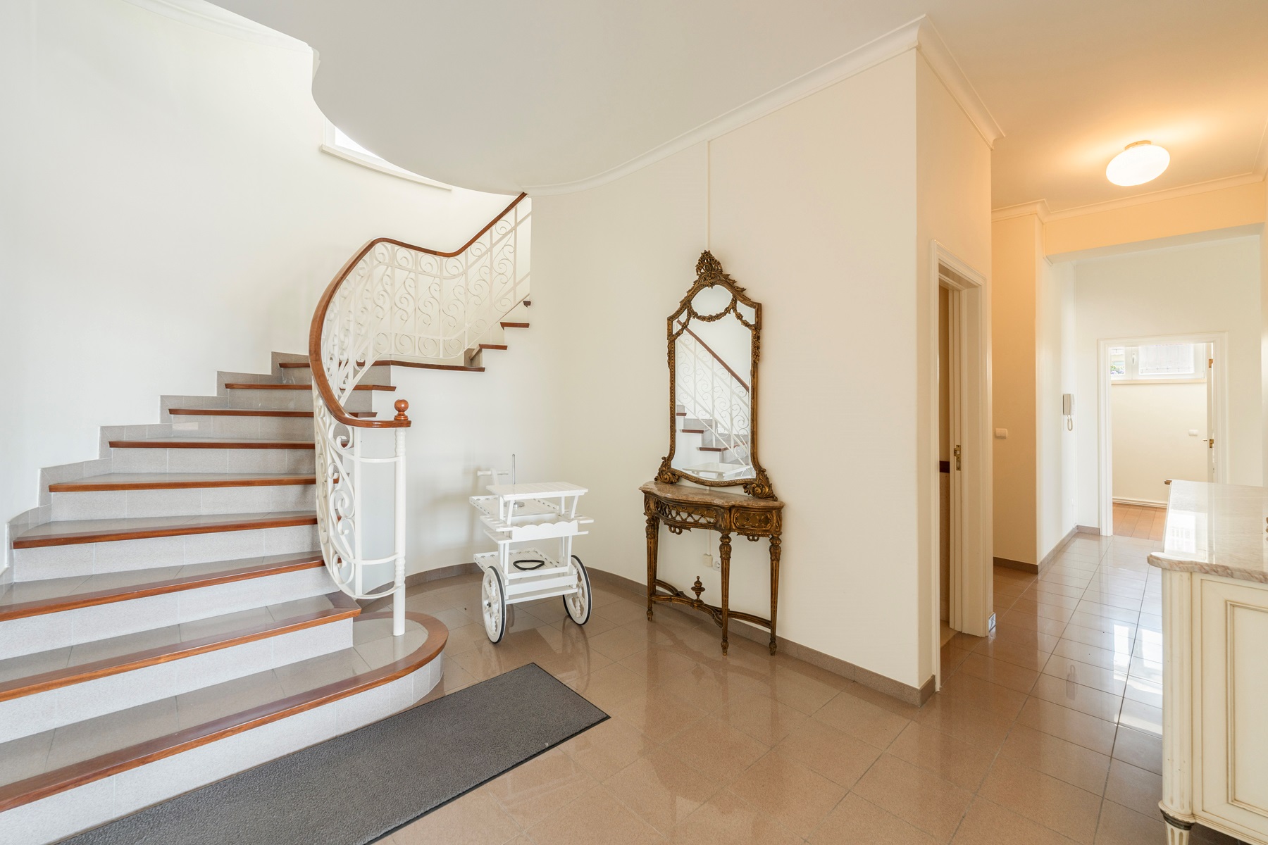  House, 6 bedrooms, for Sale - 物件實景
