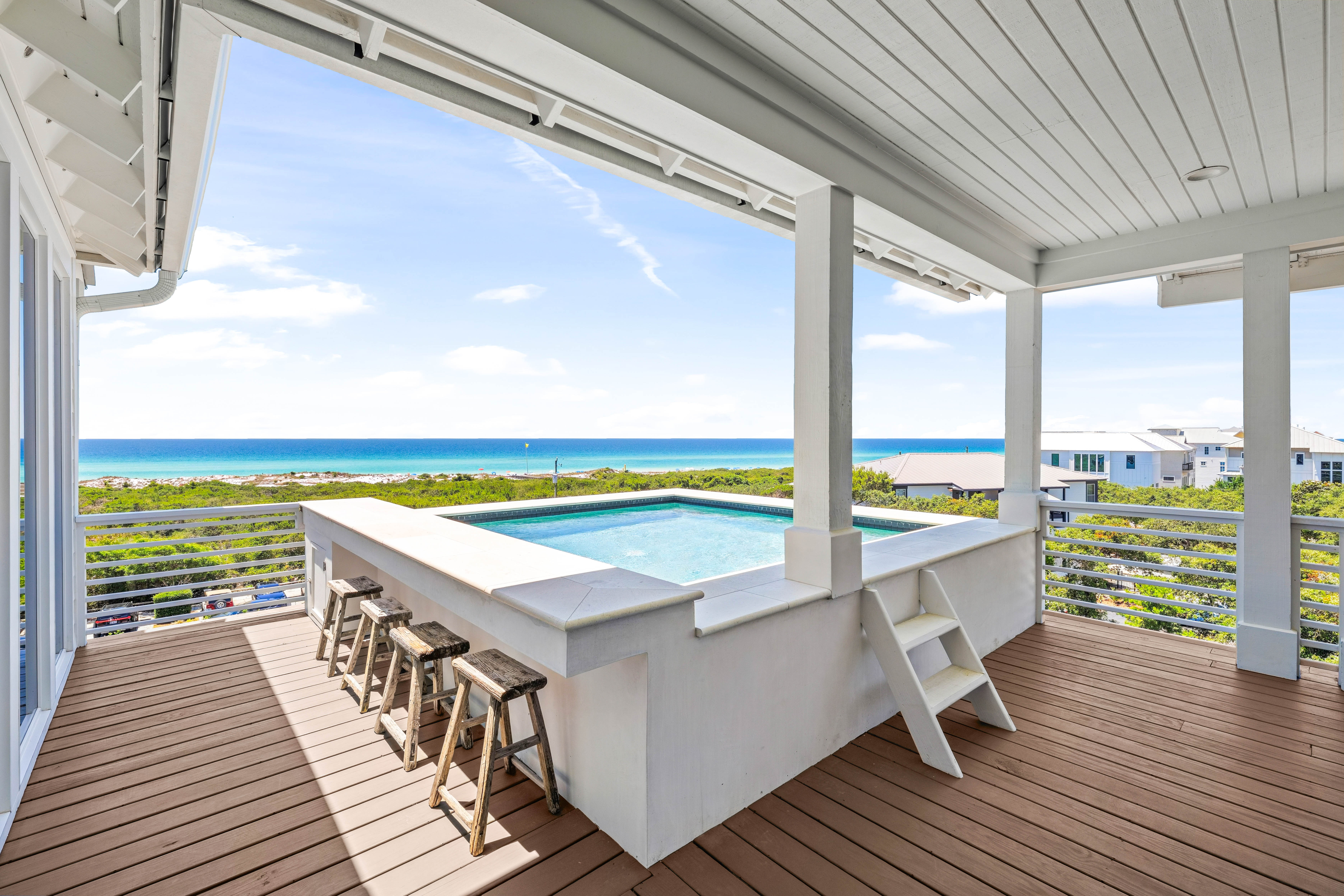  Four-Level Coastal Estate with Gulf Views in Exclusive Mala Beach - 物件實景