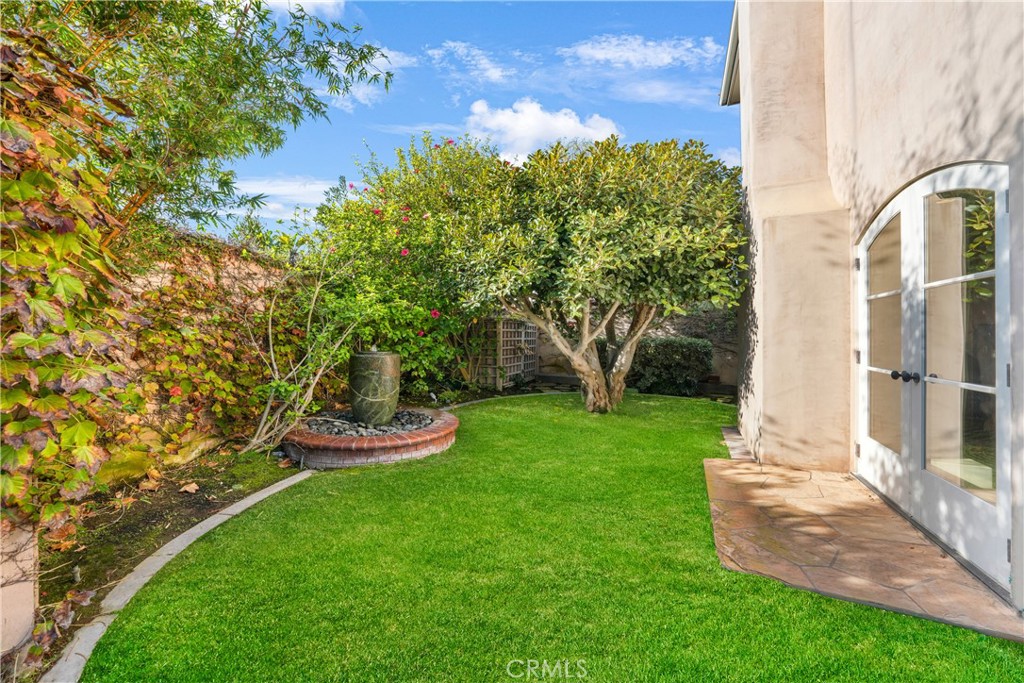 Huntington Beach, California, 92649, United States, 5 Bedrooms Bedrooms, ,5 BathroomsBathrooms,Residential,For Sale,1991081