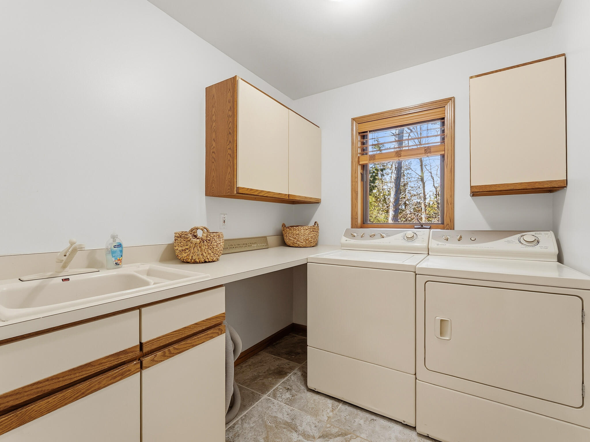 Alpena, Michigan, 49707, United States, 4 Bedrooms Bedrooms, ,4 BathroomsBathrooms,Residential,For Sale,2005523