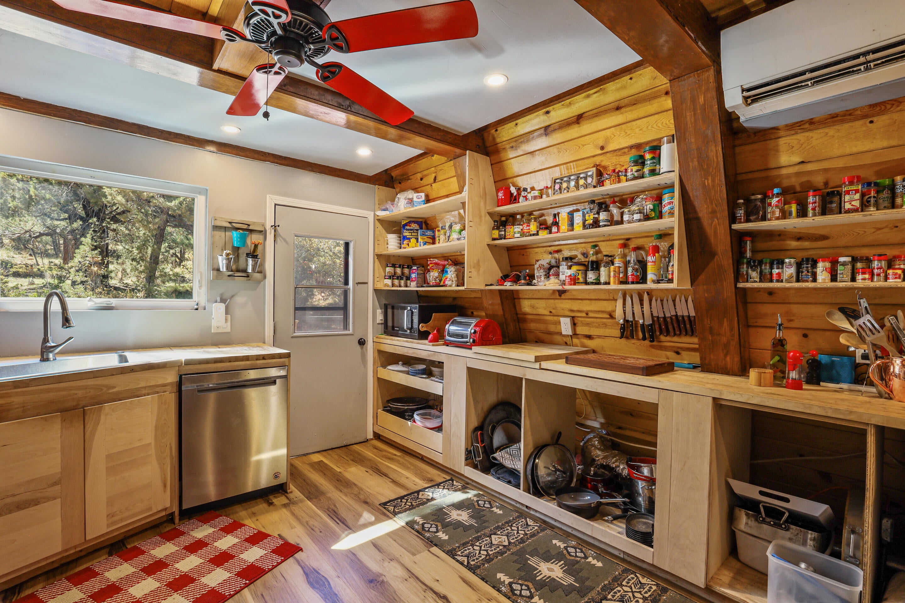 Pine, Arizona, 85544, United States, 2 Bedrooms Bedrooms, ,1 BathroomBathrooms,Residential,For Sale,1819700