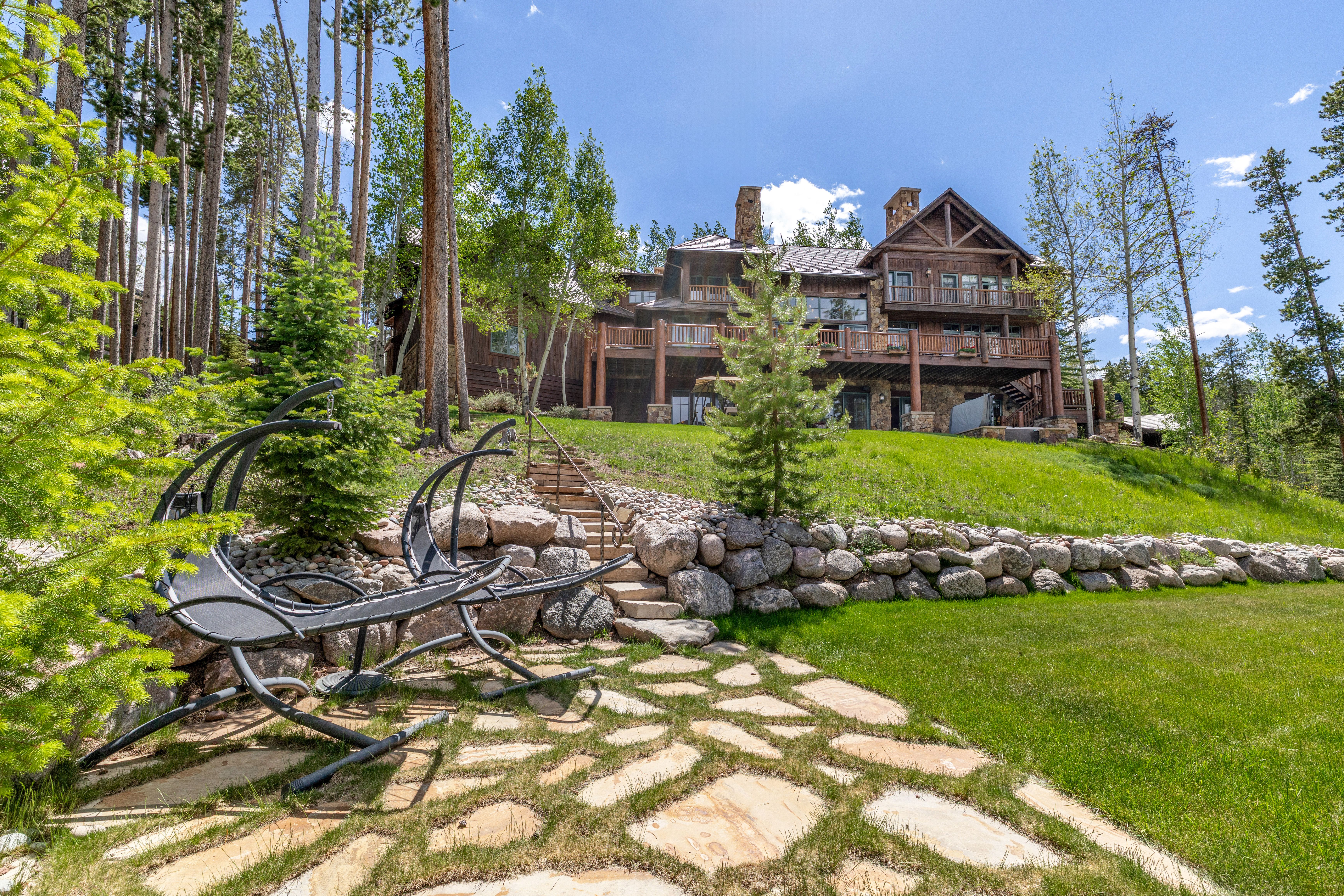  317 Elk Woods is the Kind of Mountain Estate that Earns its Setting - 物件實景
