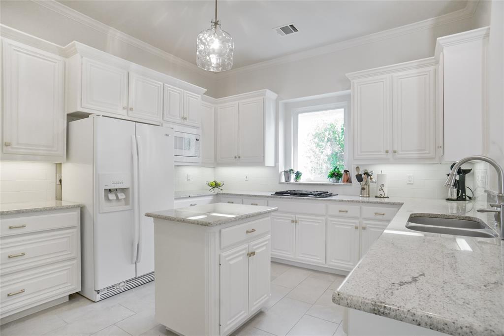 Colleyville, Texas, 76034, United States, 4 Bedrooms Bedrooms, ,3 BathroomsBathrooms,Residential,For Sale,1934956