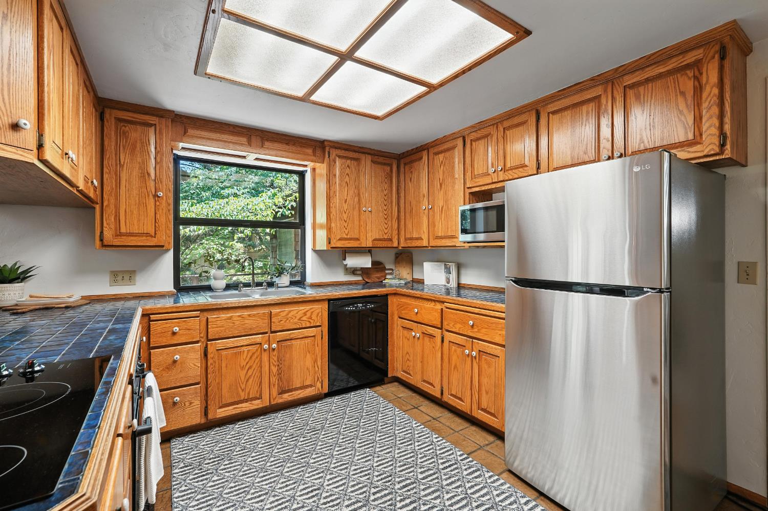 Auburn, California, 95603, United States, 3 Bedrooms Bedrooms, ,3 BathroomsBathrooms,Residential,For Sale,1955414