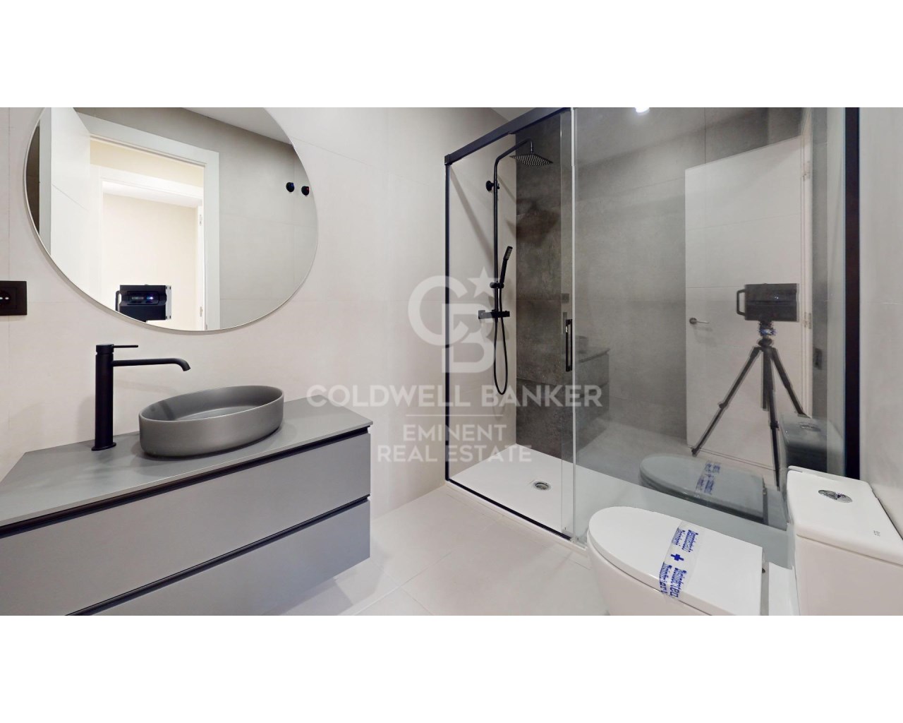 Barcelona, Catalonia, ES, 4 Bedrooms Bedrooms, ,2 BathroomsBathrooms,Residential,For Sale,1826815