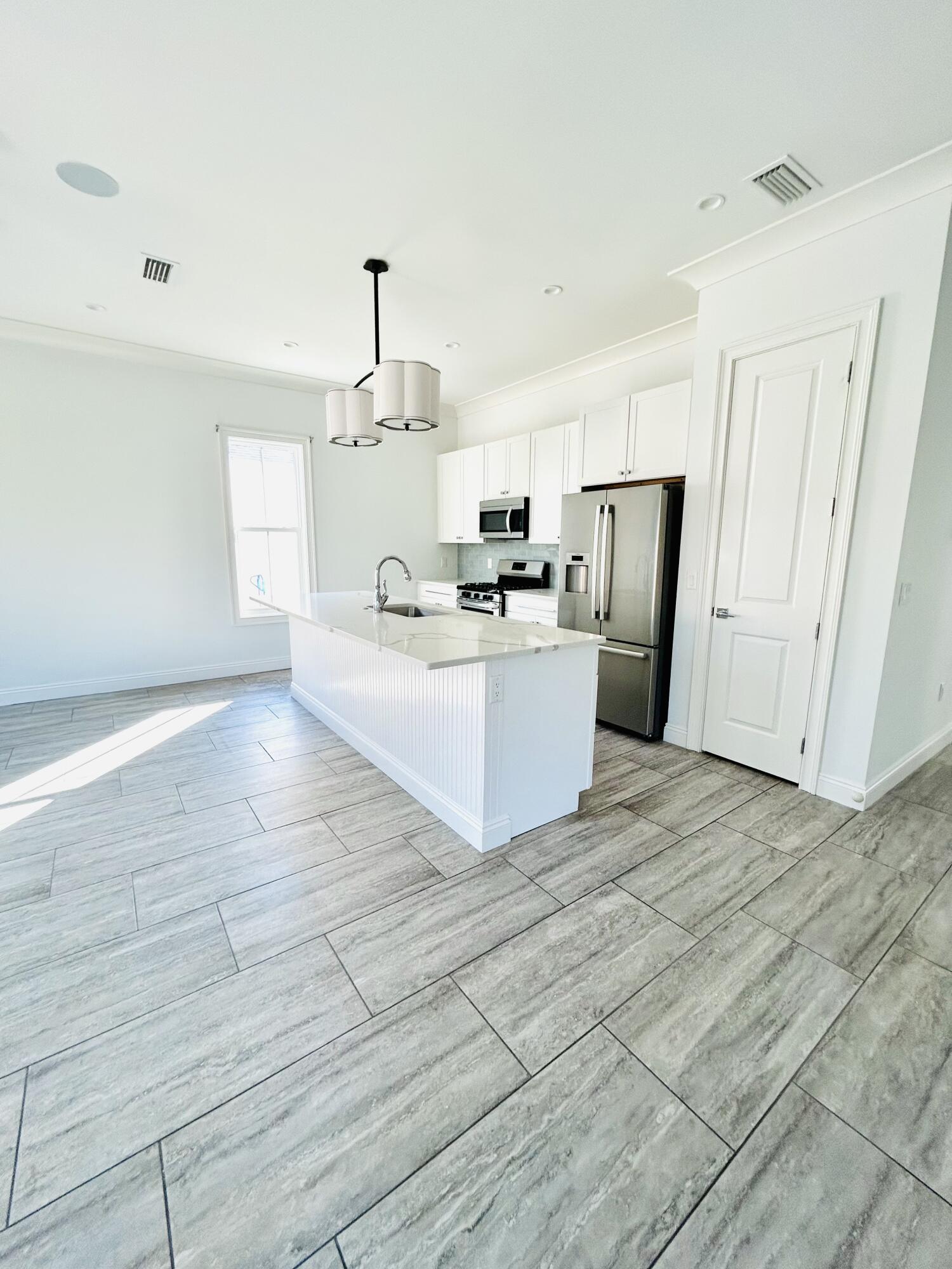 Santa Rosa Beach, Florida, 32459, United States, 4 Bedrooms Bedrooms, ,5 BathroomsBathrooms,Residential,For Sale,1849964