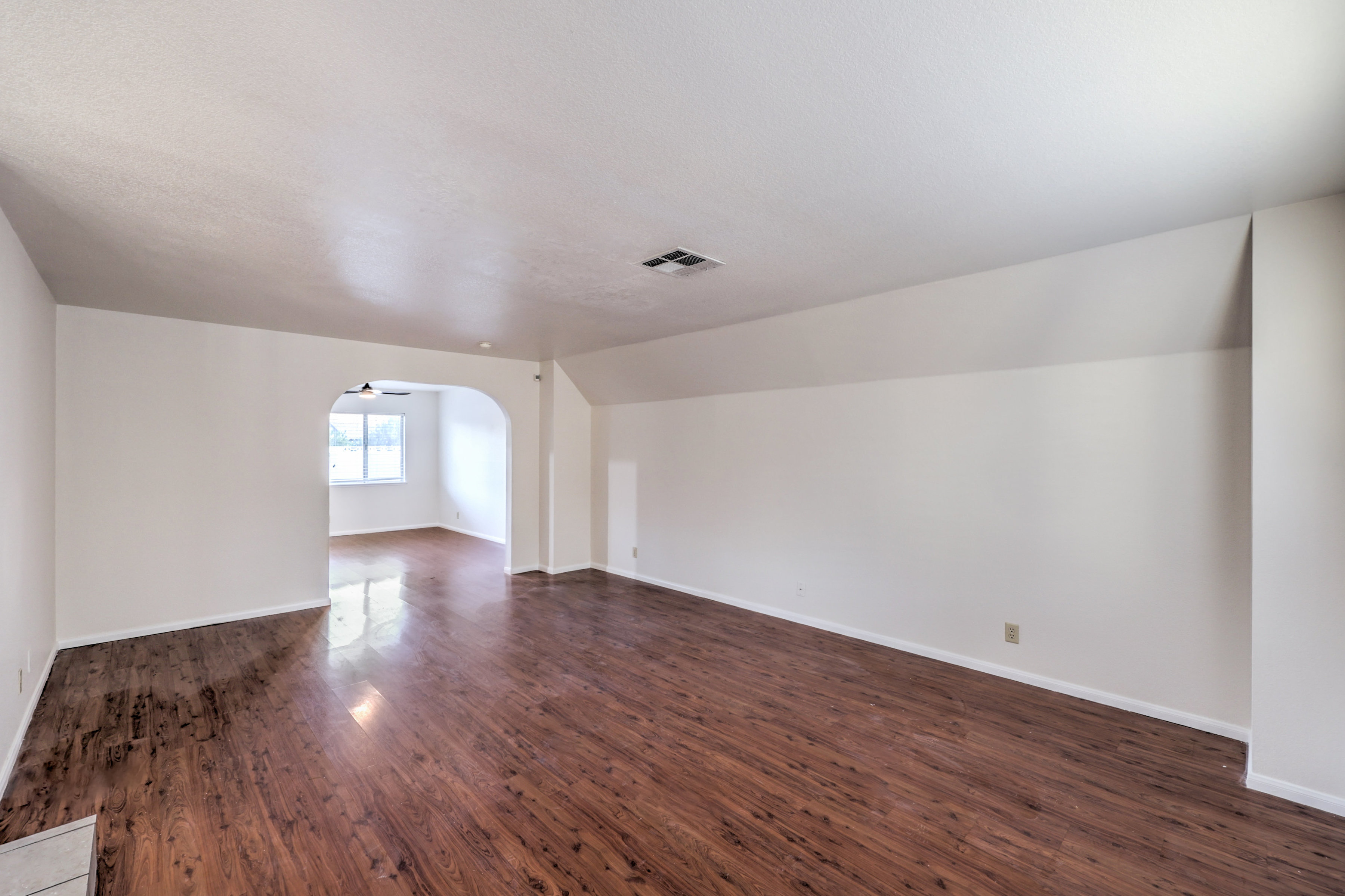  New to Market - 物件實景