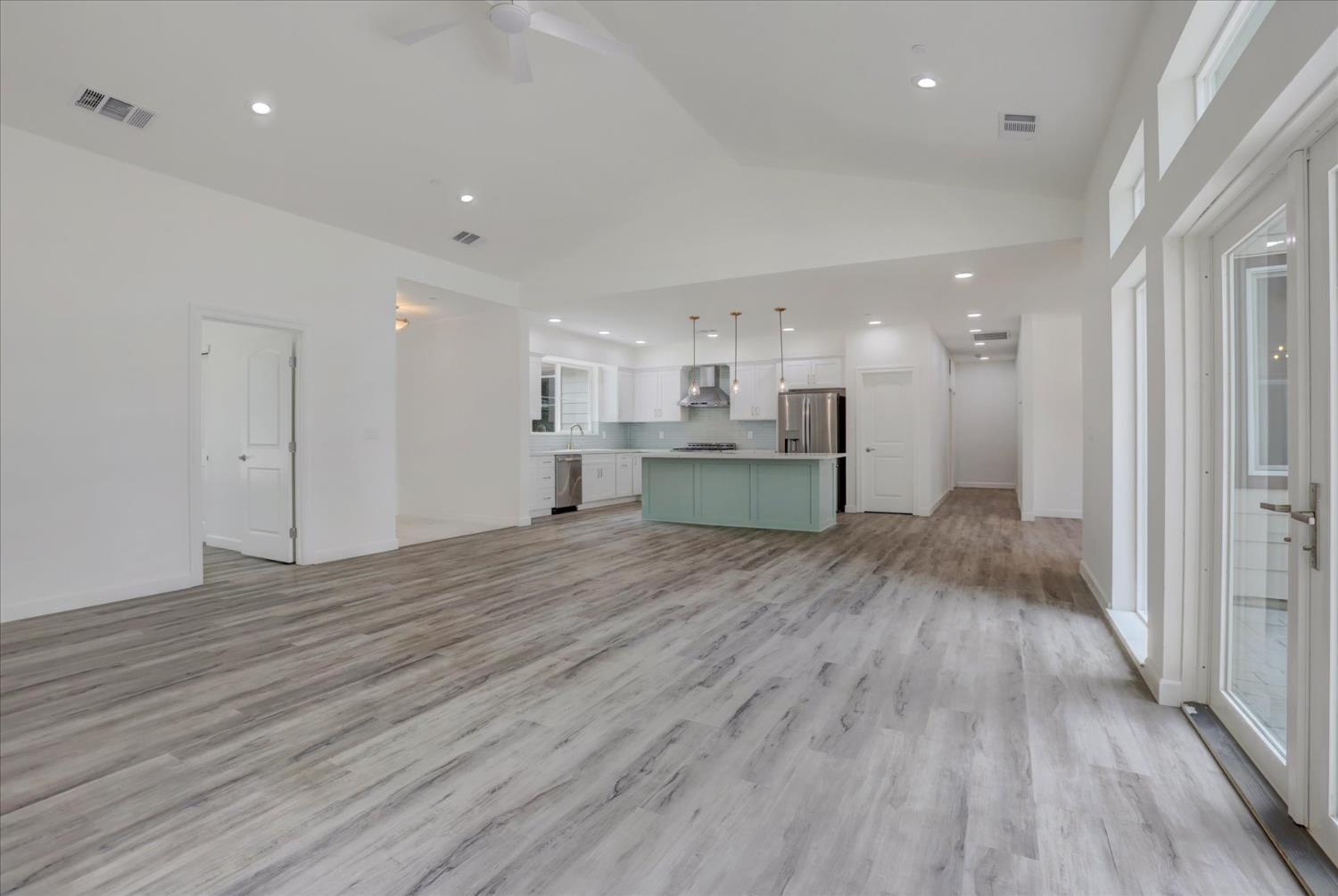 Grass Valley, California, 95949, United States, 4 Bedrooms Bedrooms, ,3 BathroomsBathrooms,Residential,For Sale,1905490