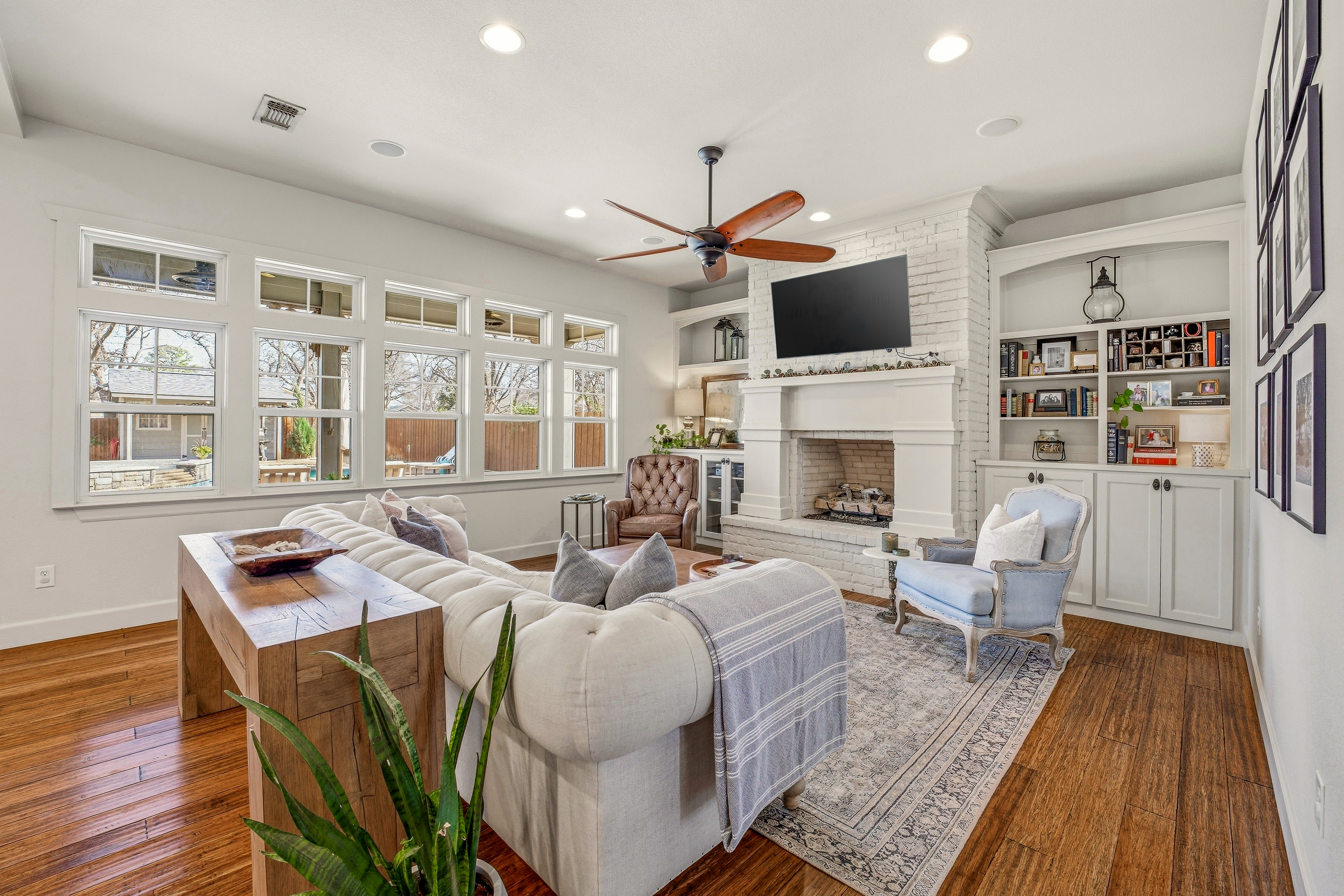  907 Cherry Street  Luxury Home for Sale in Graham, Texas - 物件實景